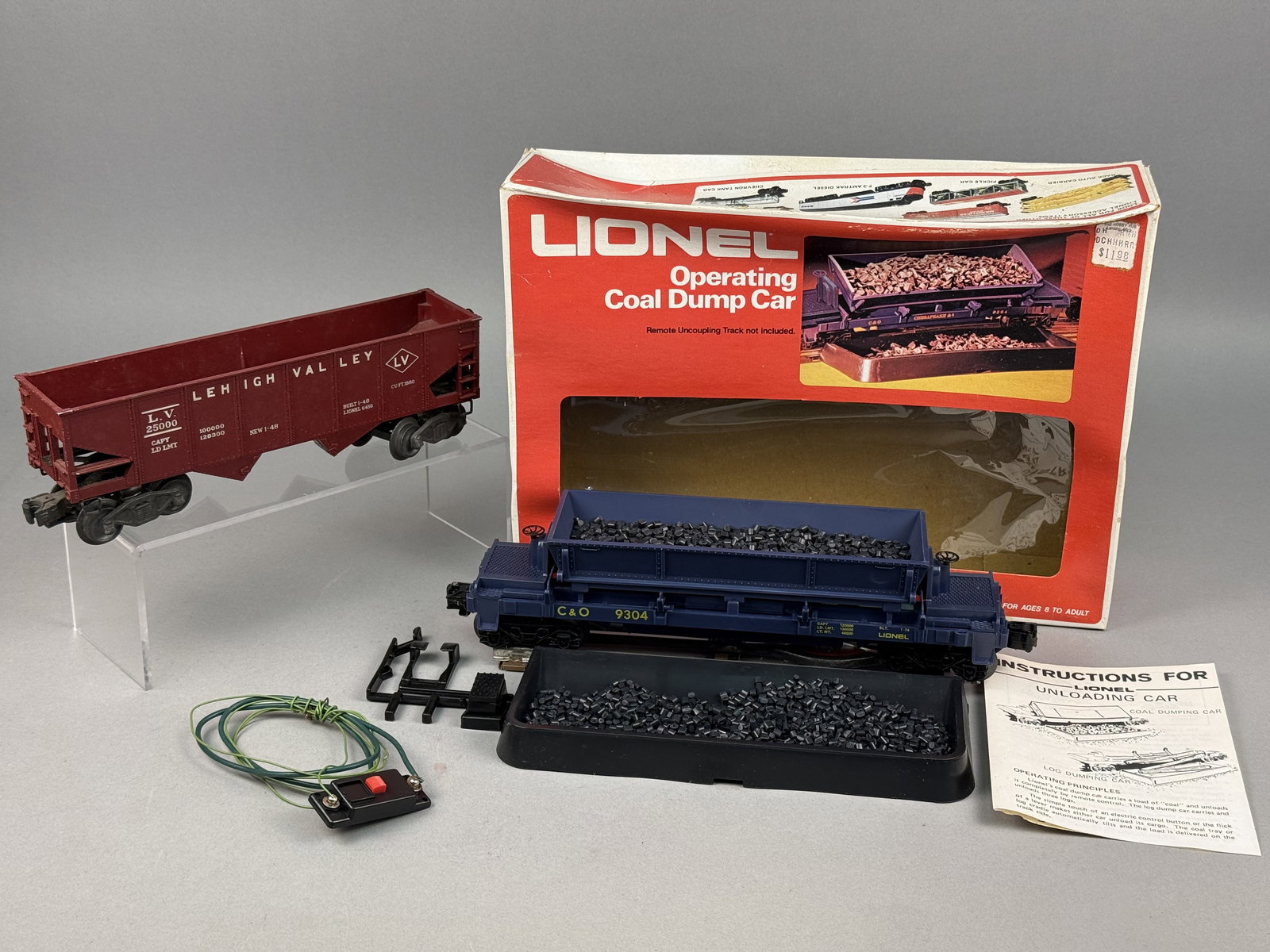 Lionel O Gauge Model Train Rolling Stock & Operating Accessories (1 of 12)