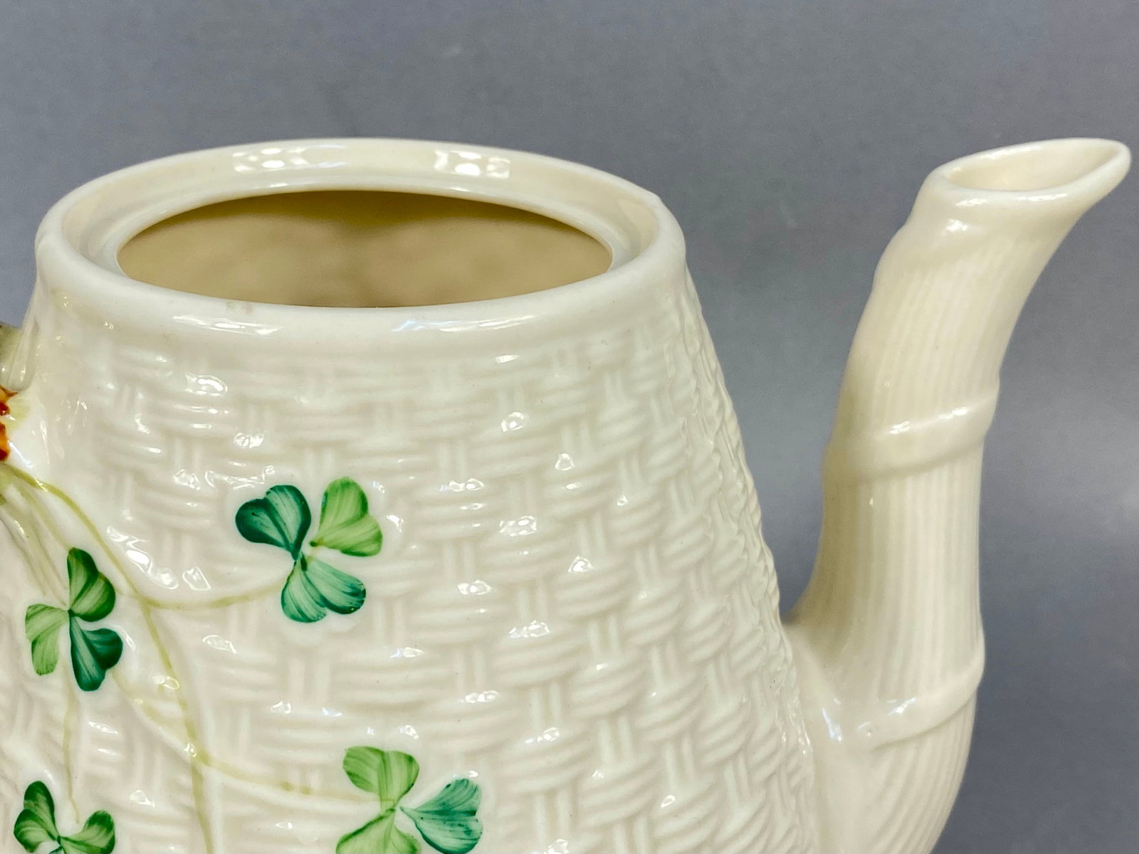 Irish Belleek Shamrock Pattern Porcelain Tableware - 11