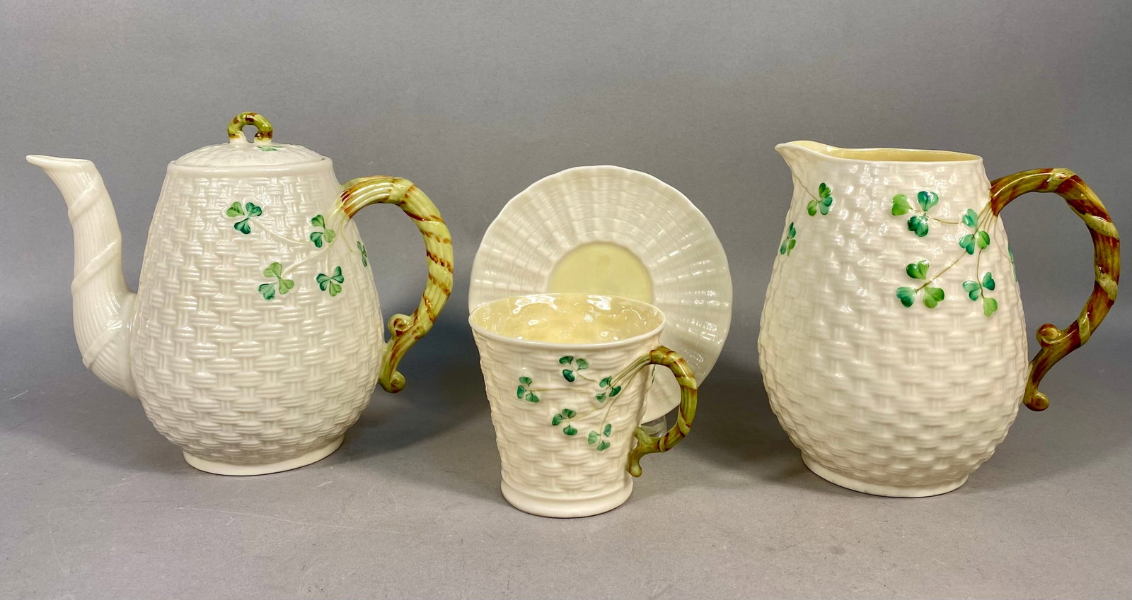 Irish Belleek Shamrock Pattern Porcelain Tableware (1 of 12)