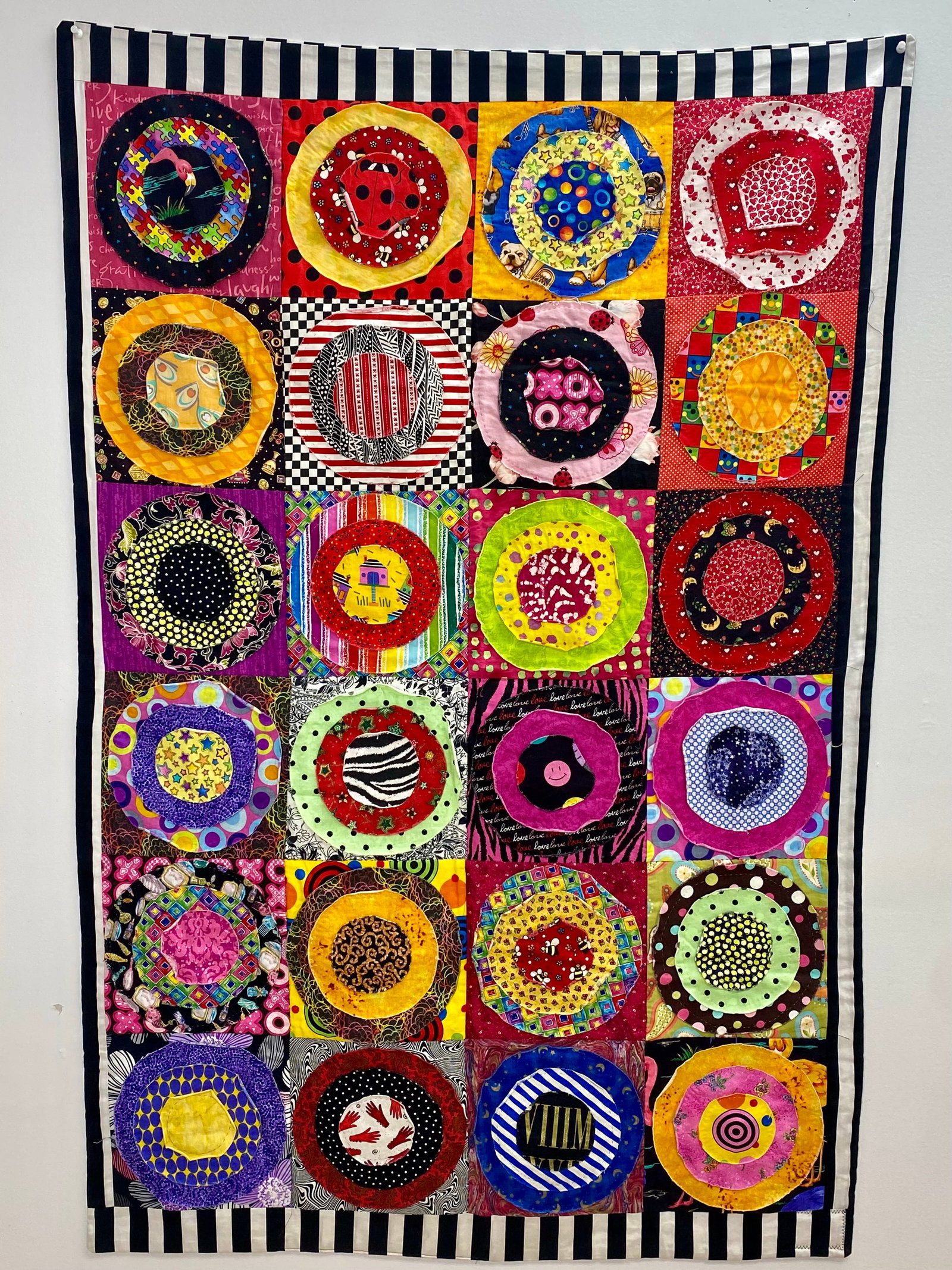 Handmade Cotton Bullseye Circle Applique Quilt Sheila Elizabeth (1 of 5)