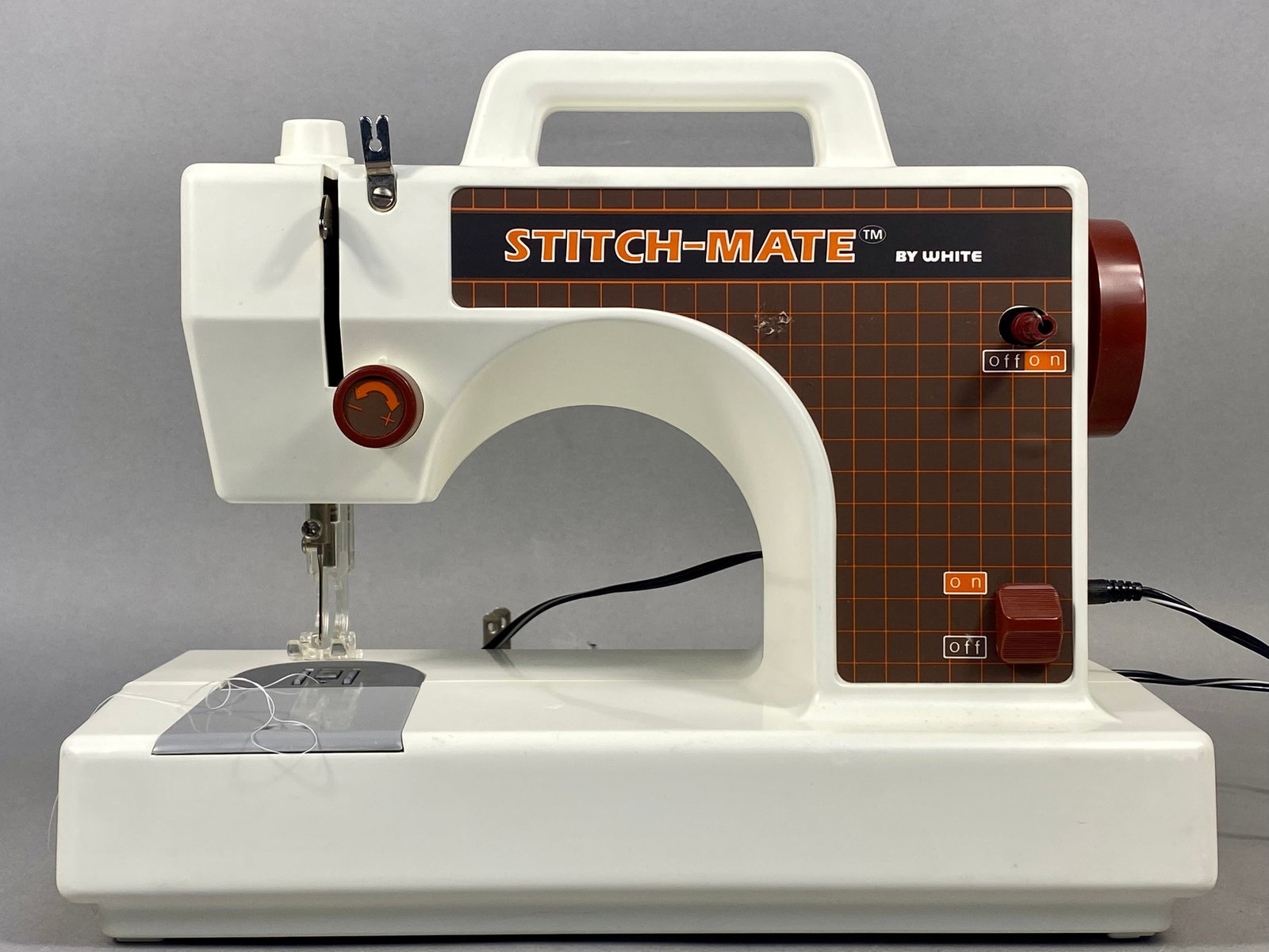 White Stitch-Mate Model TS2W-O Portable Sewing Machine (1 of 6)