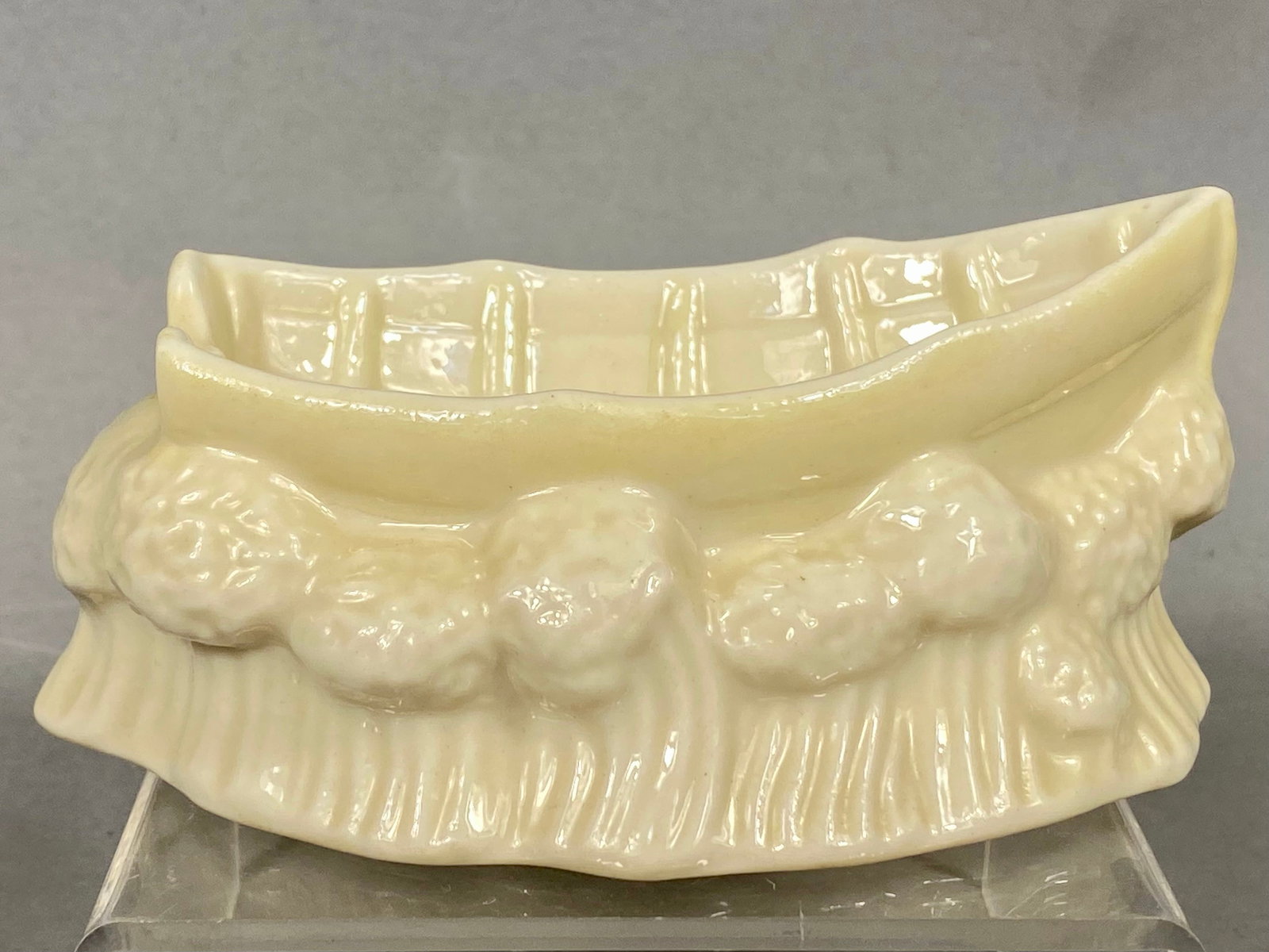 Belleek Parian Porcelain Miniature Currach Boat Vessel (1 of 6)