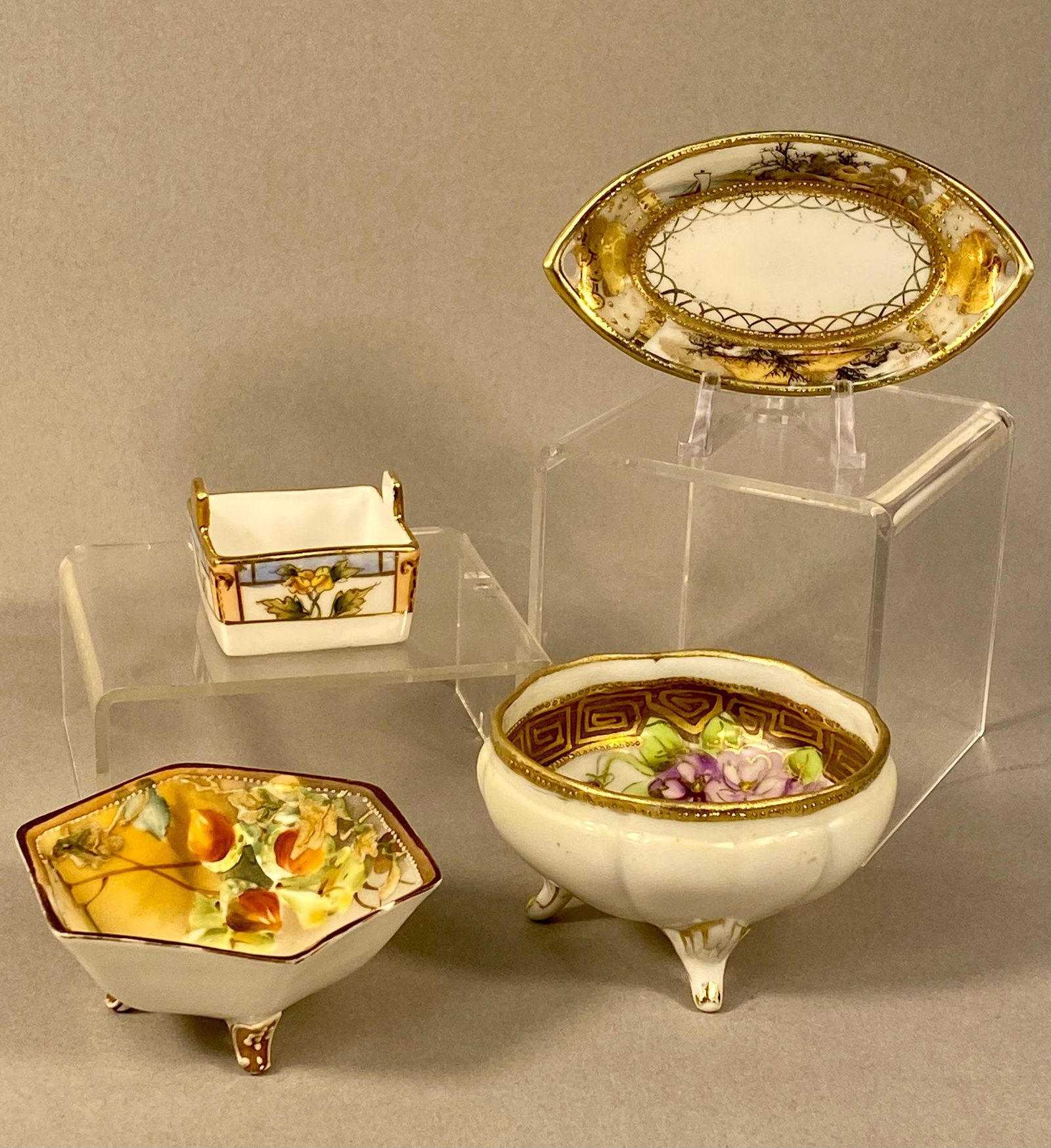 Four Hand Painted Nippon Porcelain Bowls & Small Dishes (1 of 15)