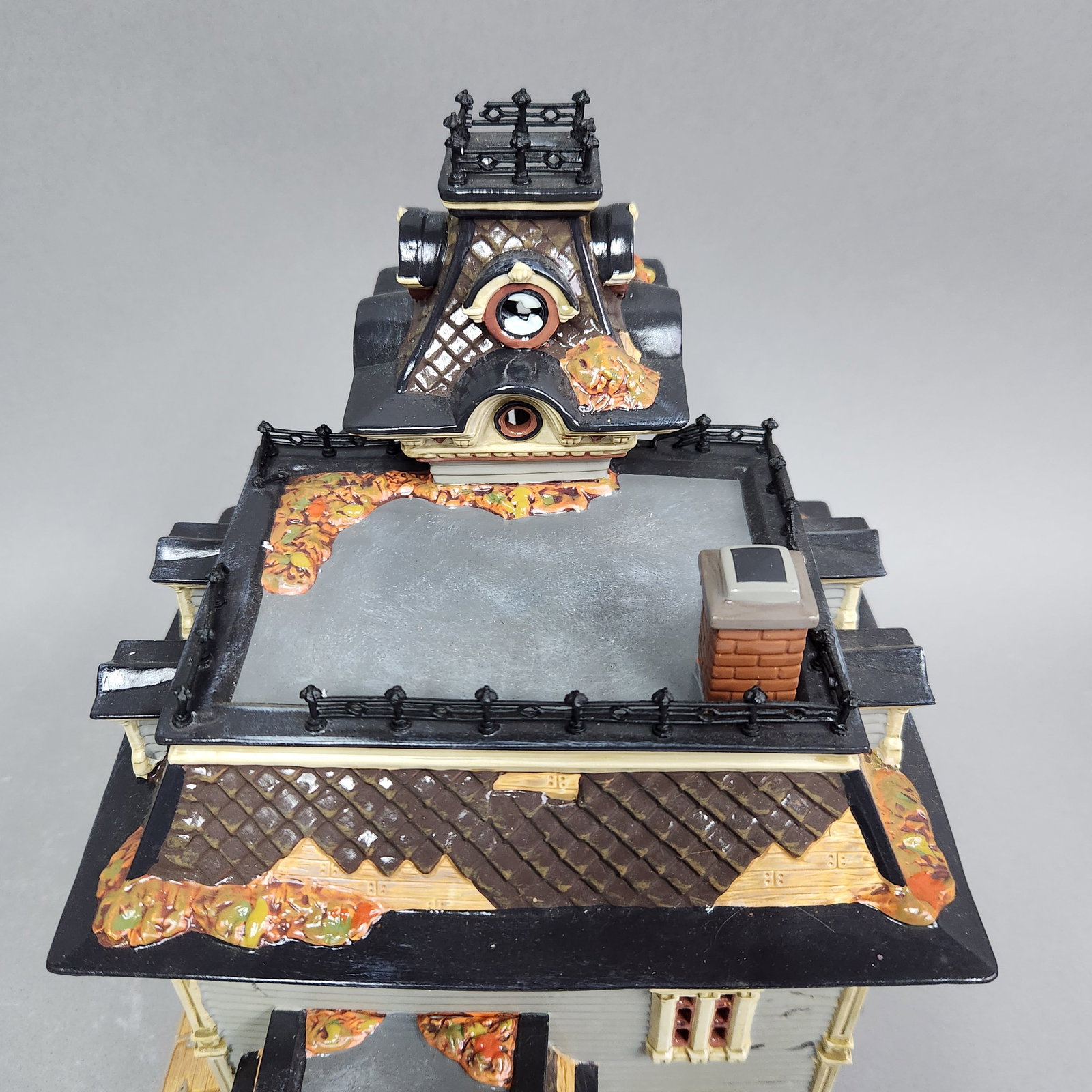 Dept 56 Grimsly Manor - 7