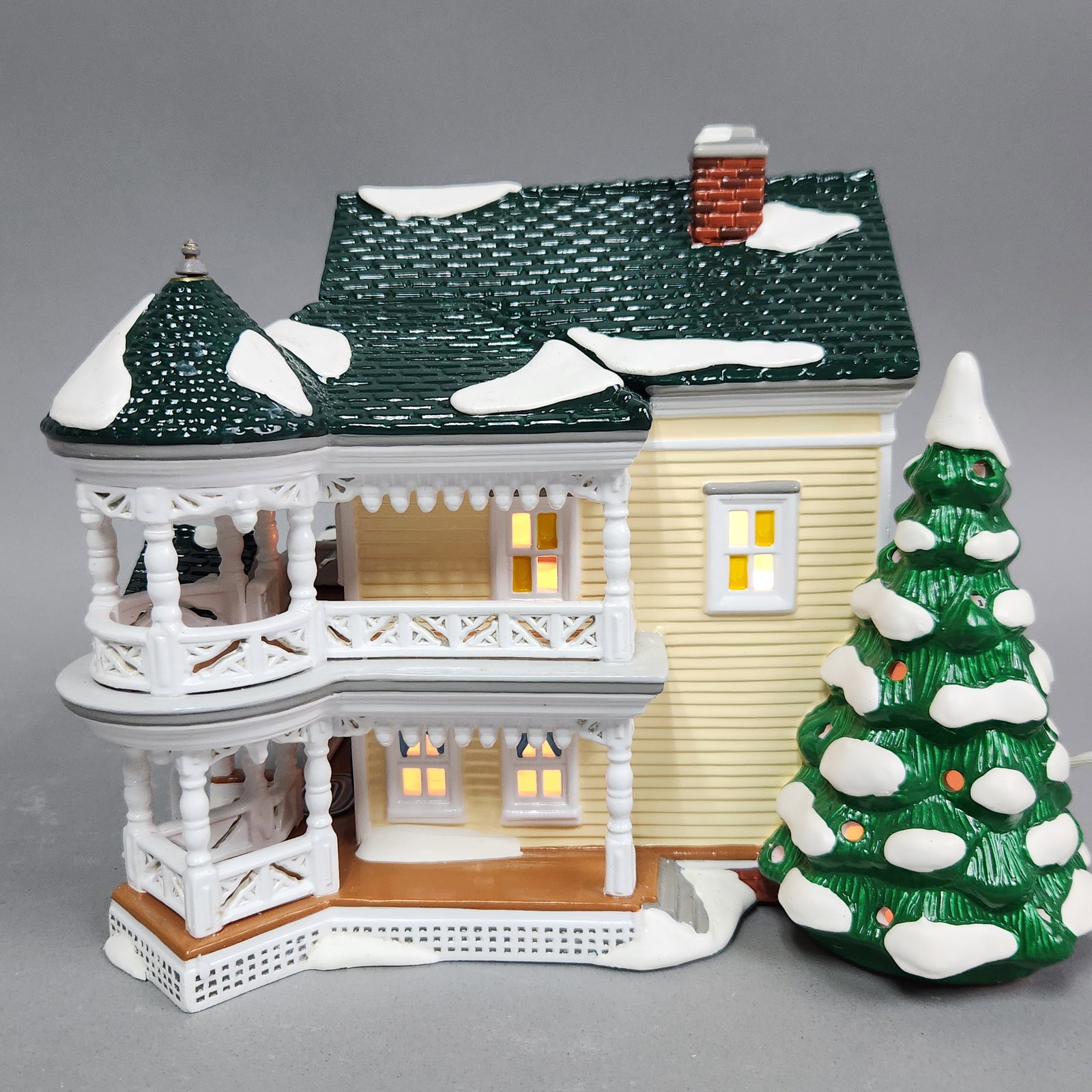 Dept 56 Carpenter Gothic B &B - 3