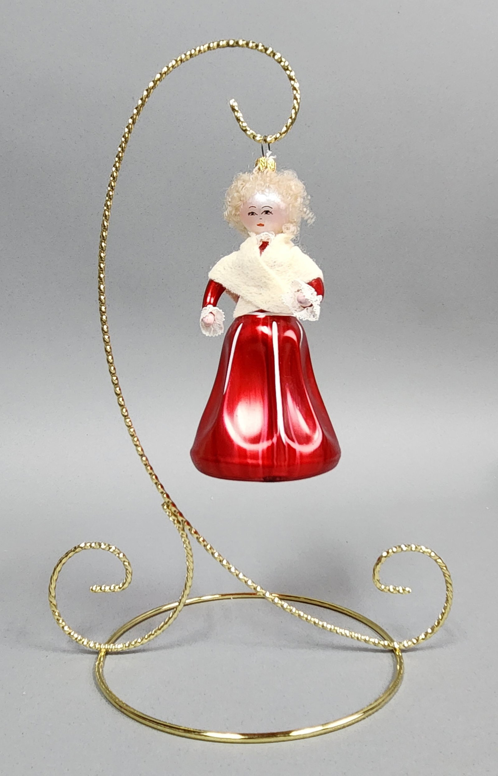 Italian Glass Lady In Red Ornament: Stand not included. A vintage-style blown glass lady ornament measuring approximately 4.5 inches in height. Very good condition.