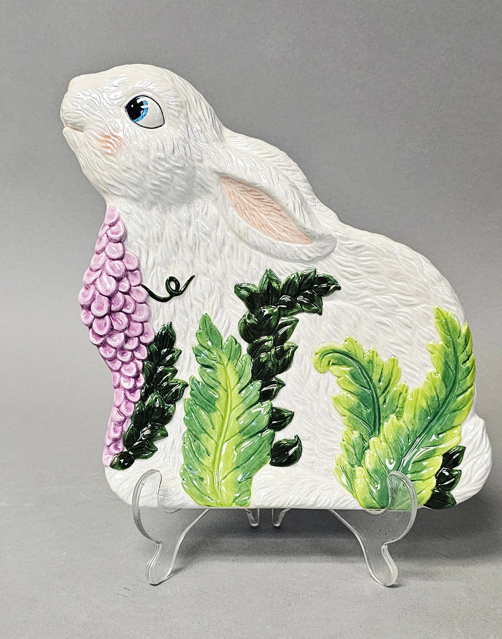 Christopher Radko Fern Meadow Bunny Canape Plate: This ceramic canap?© plate is designed in the form of a white rabbit in profile, produced by Christopher Radko as part of the Fern Meadow collection. The plate features a textured surface modeled to