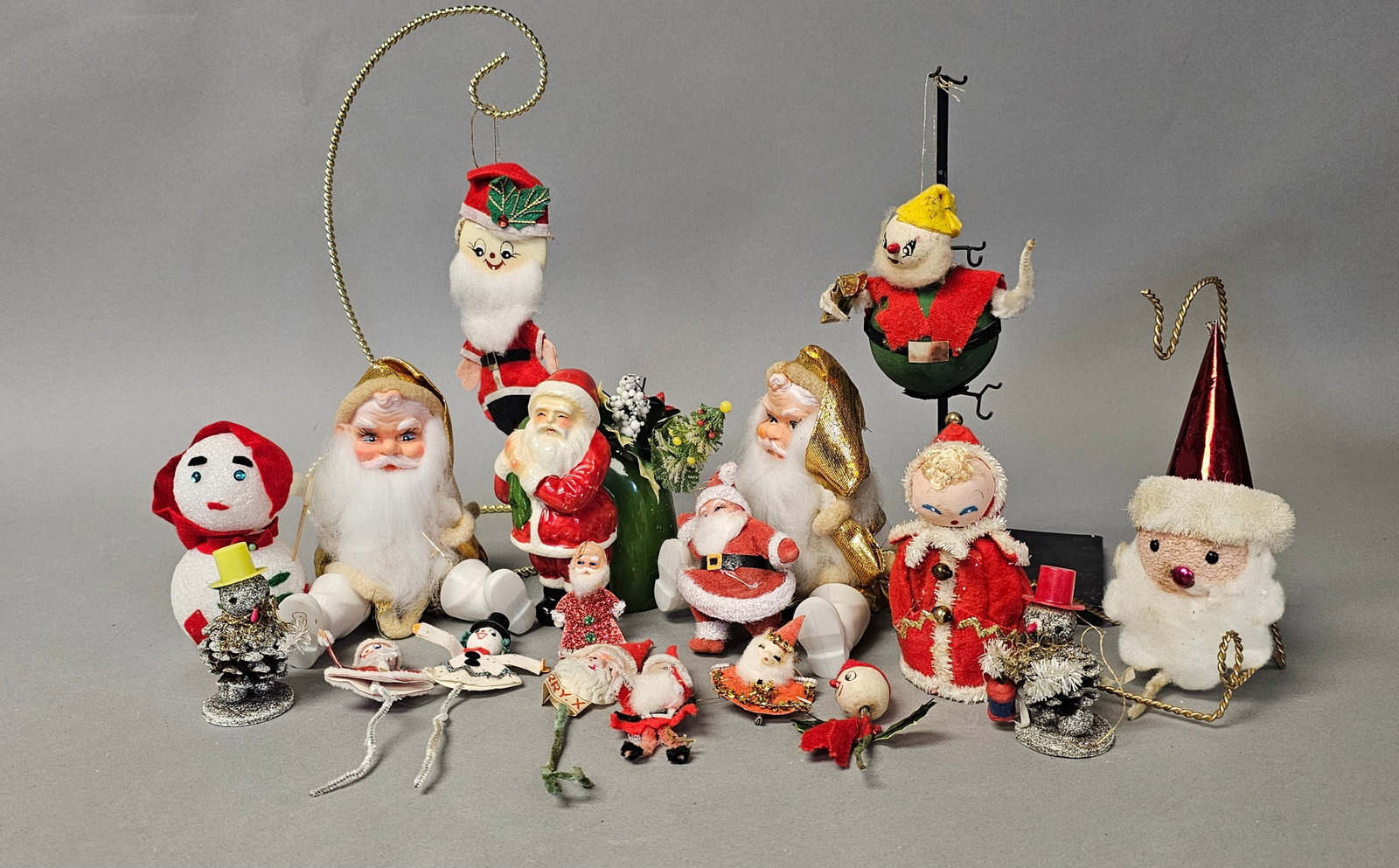 Vintage Mid-Century Christmas Ornaments & Figures (1 of 7)