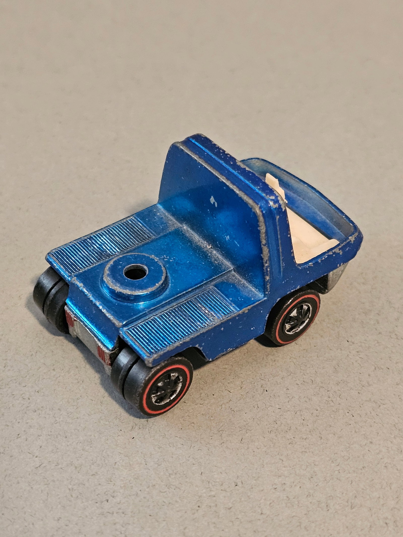 Hot Wheels Redline Moving Van - 3