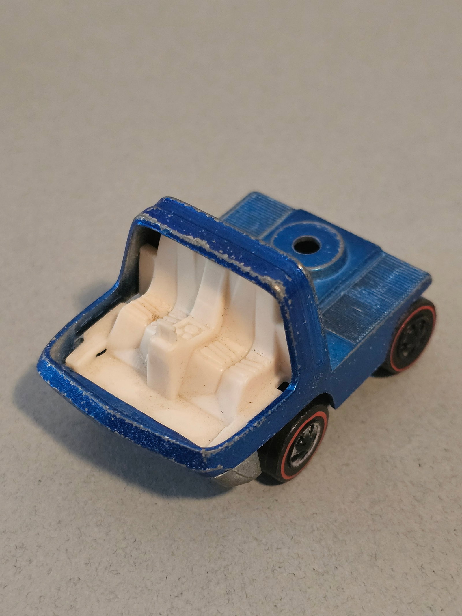 Hot Wheels Redline Moving Van - 4