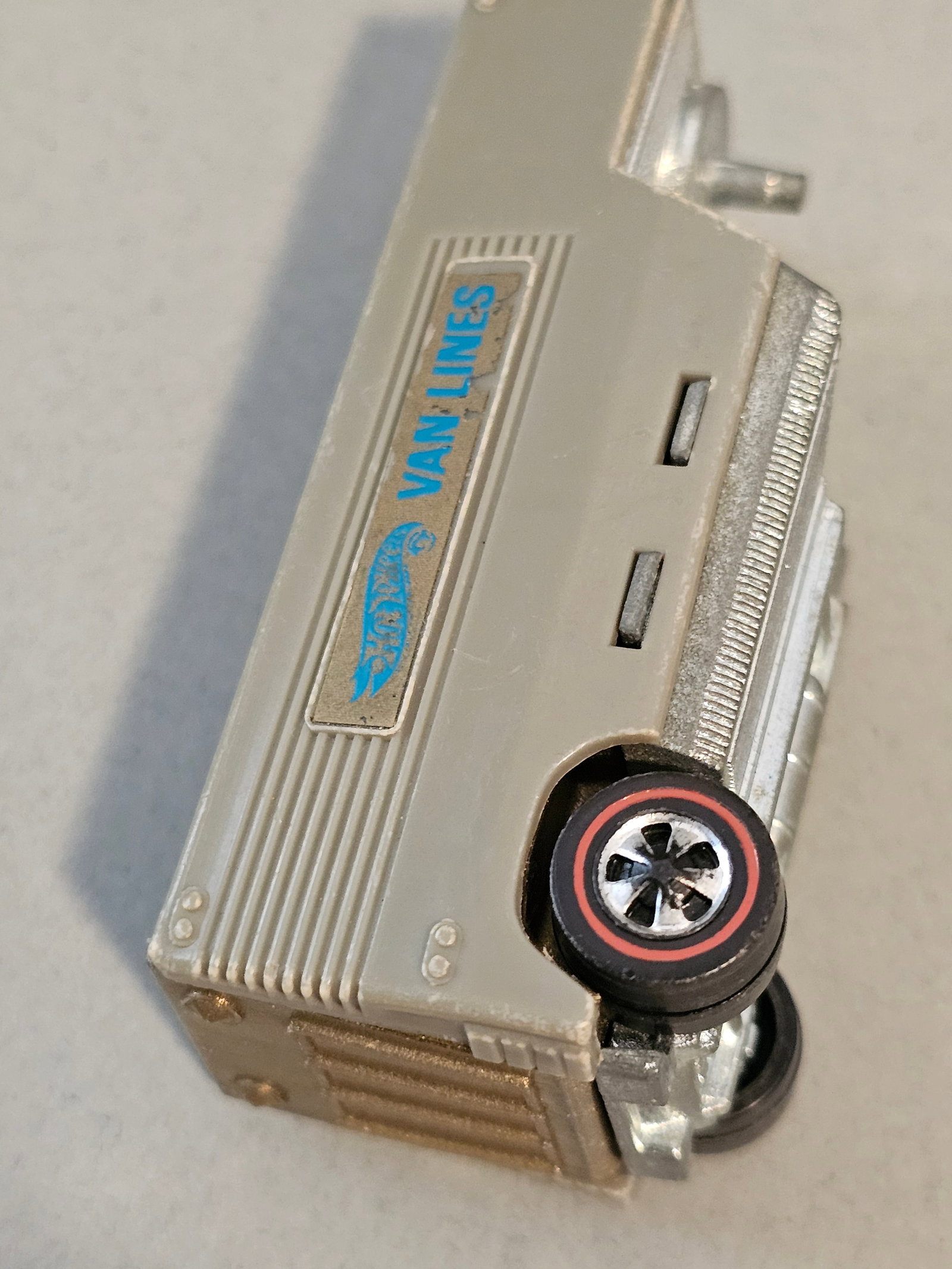 Hot Wheels Redline Moving Van - 6
