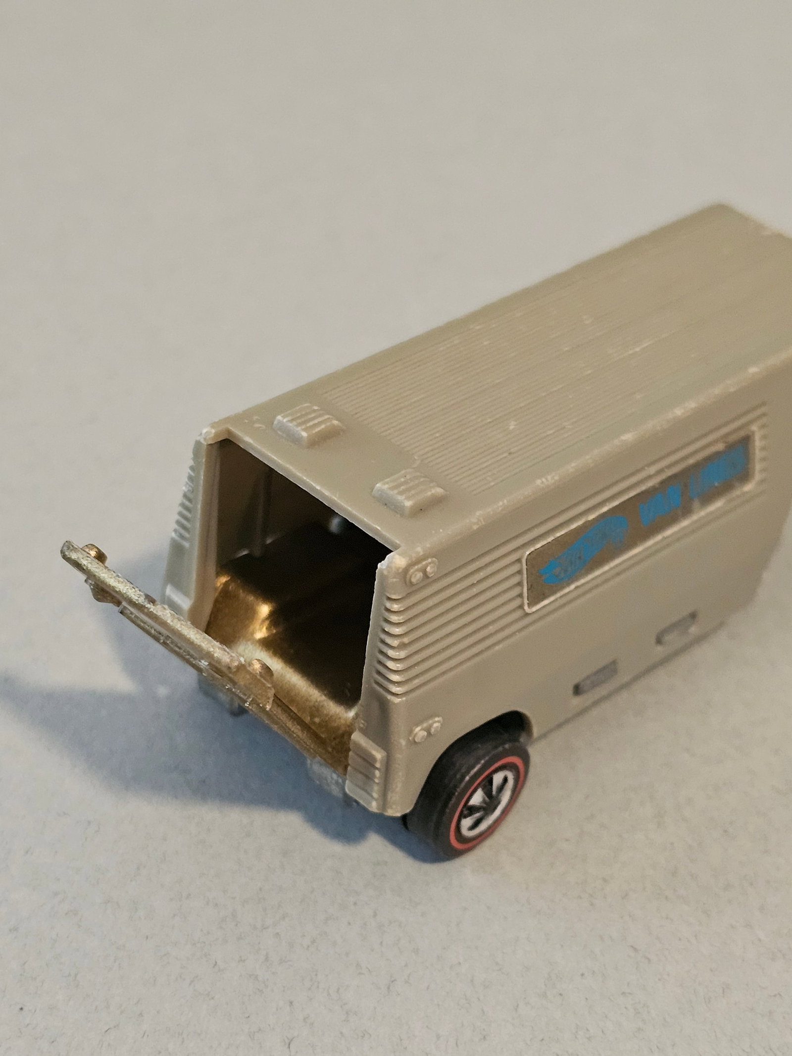 Hot Wheels Redline Moving Van - 7