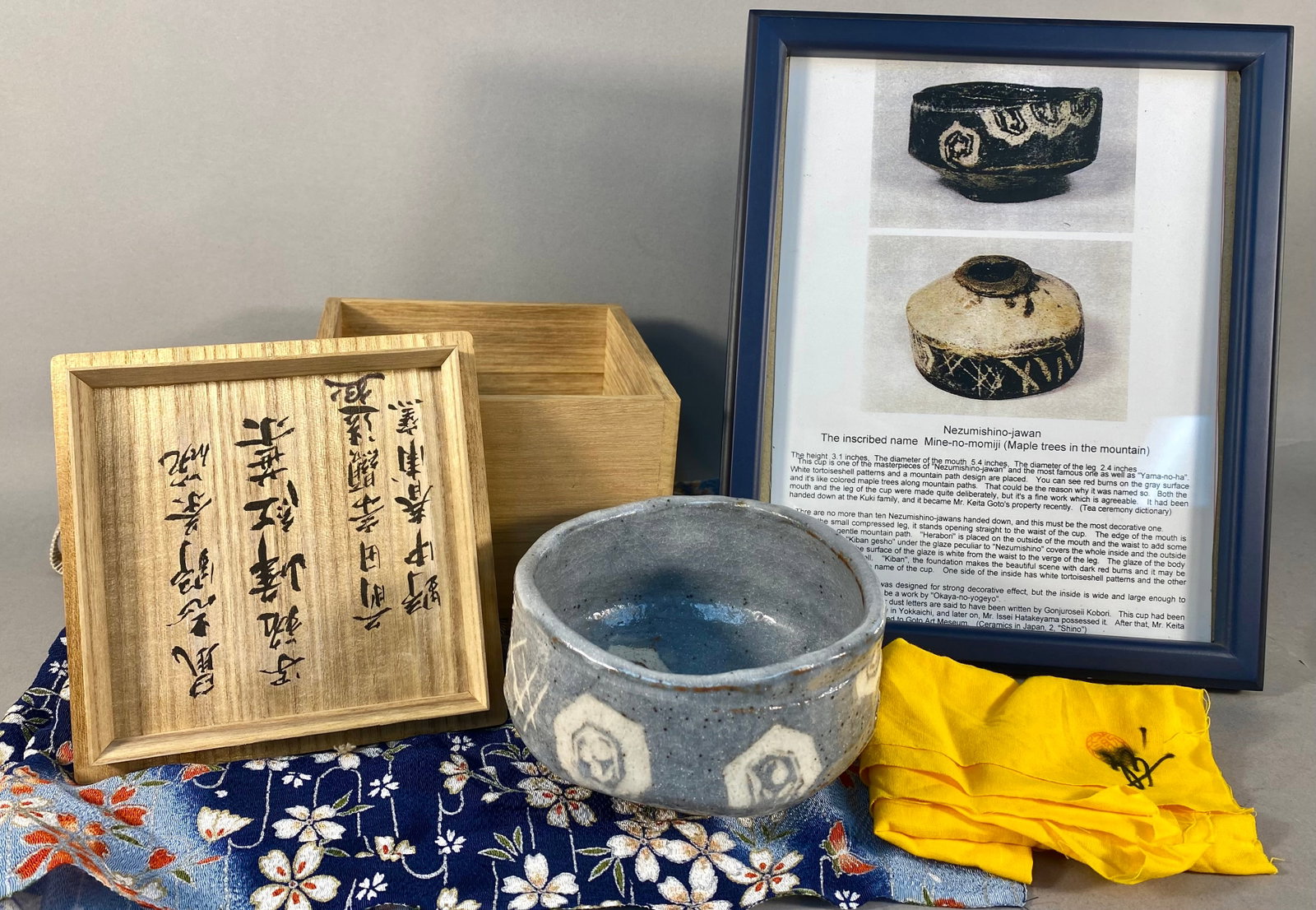 Japanese Nezumishino Tea Bowl Mine-no-momiji Reproduction by Toshiyuki Maeda: A Japanese Nezumishino (Gray Shino) tea bowl (chawan) created as a documented reproduction of the Momoyama-period masterpiece Mine-no-momiji (Maple Trees on the Mountain) held in the Goto Museum colle