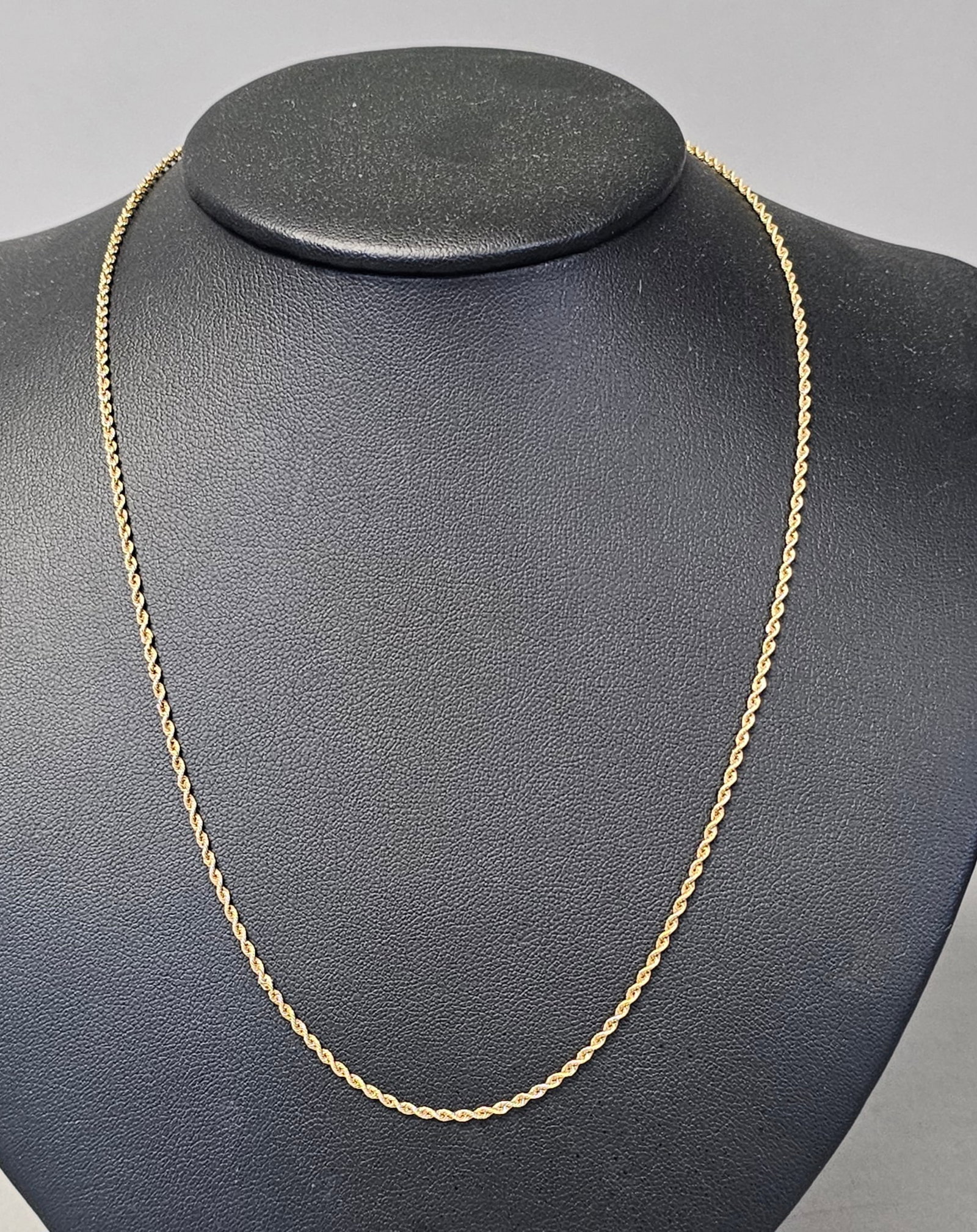 14K Yellow Gold Rope Chain Necklace 4.1 Grams (1 of 4)