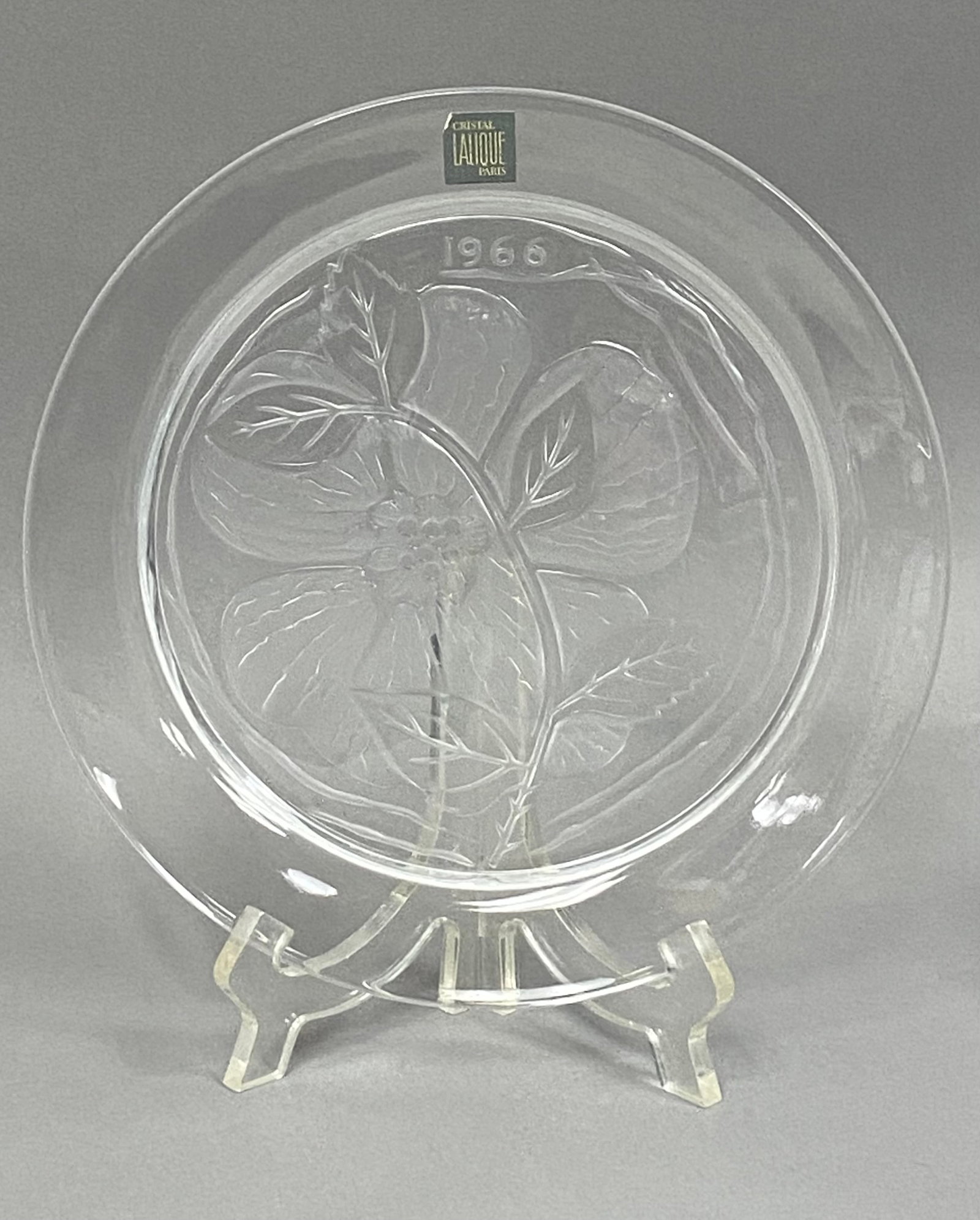 Lalique Crystal Annual Collector Plate Deux Anemones (1 of 5)