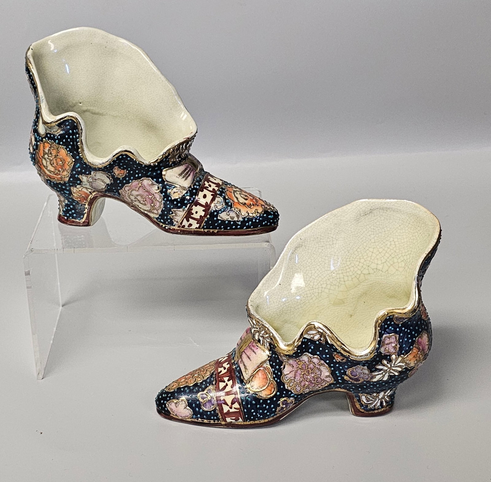 Japanese Satsuma Porcelain Shoe Figurines (1 of 11)