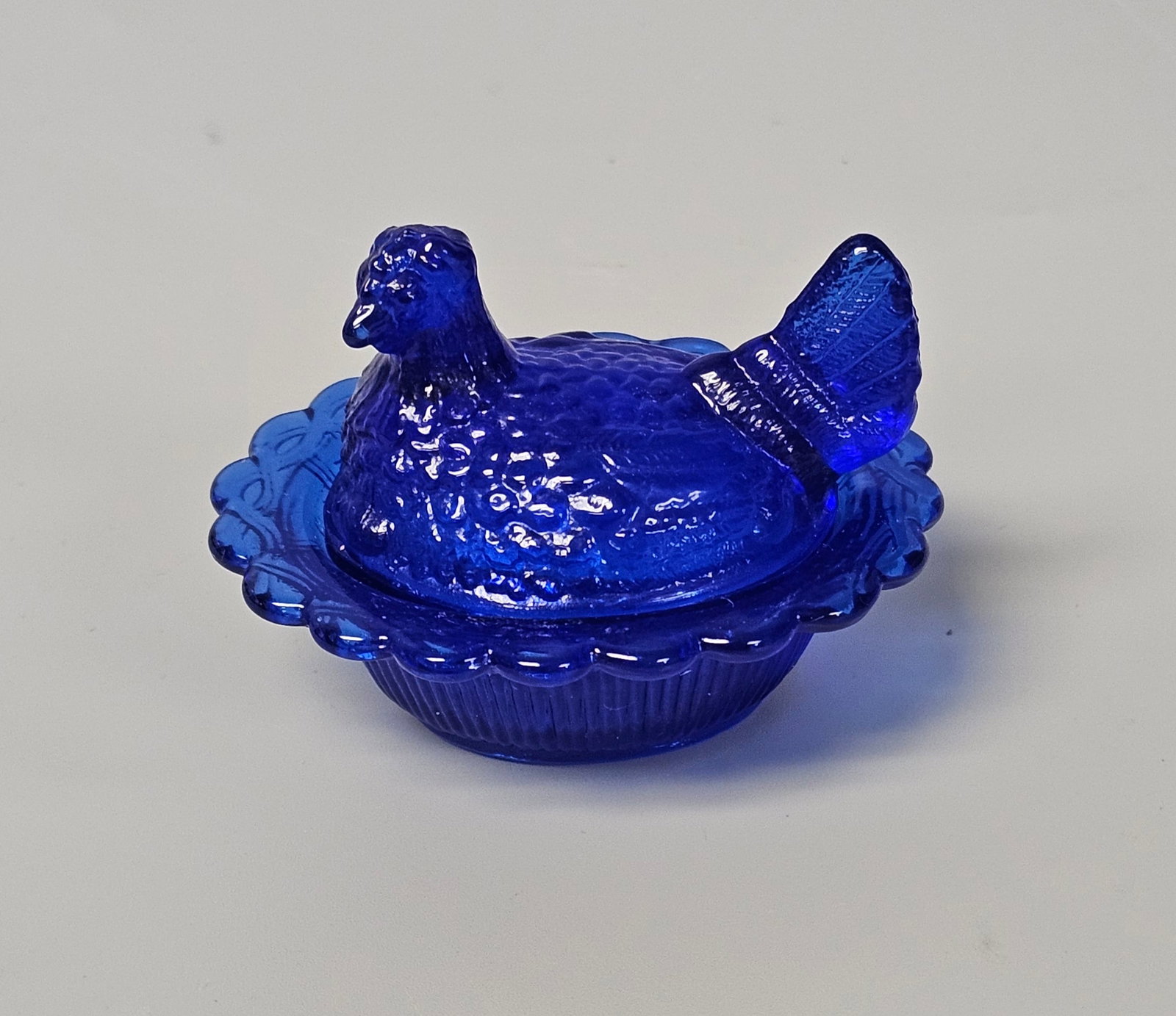 Mosser Cobalt Blue Glass Miniature Hen on Nest (1 of 8)