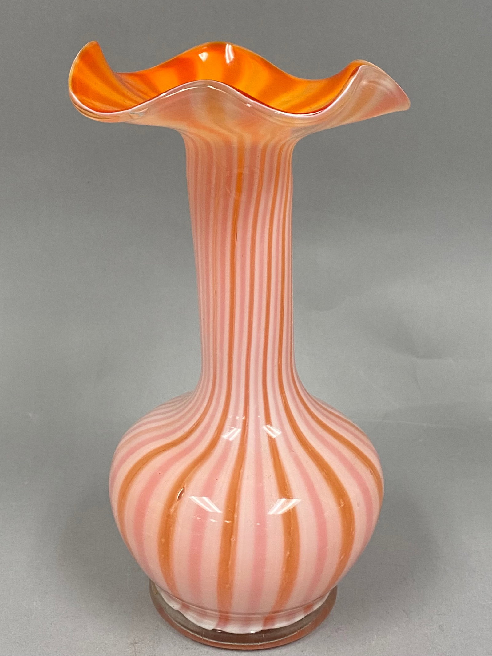 Art Glass Vase Ruffled Rim (1 of 4)