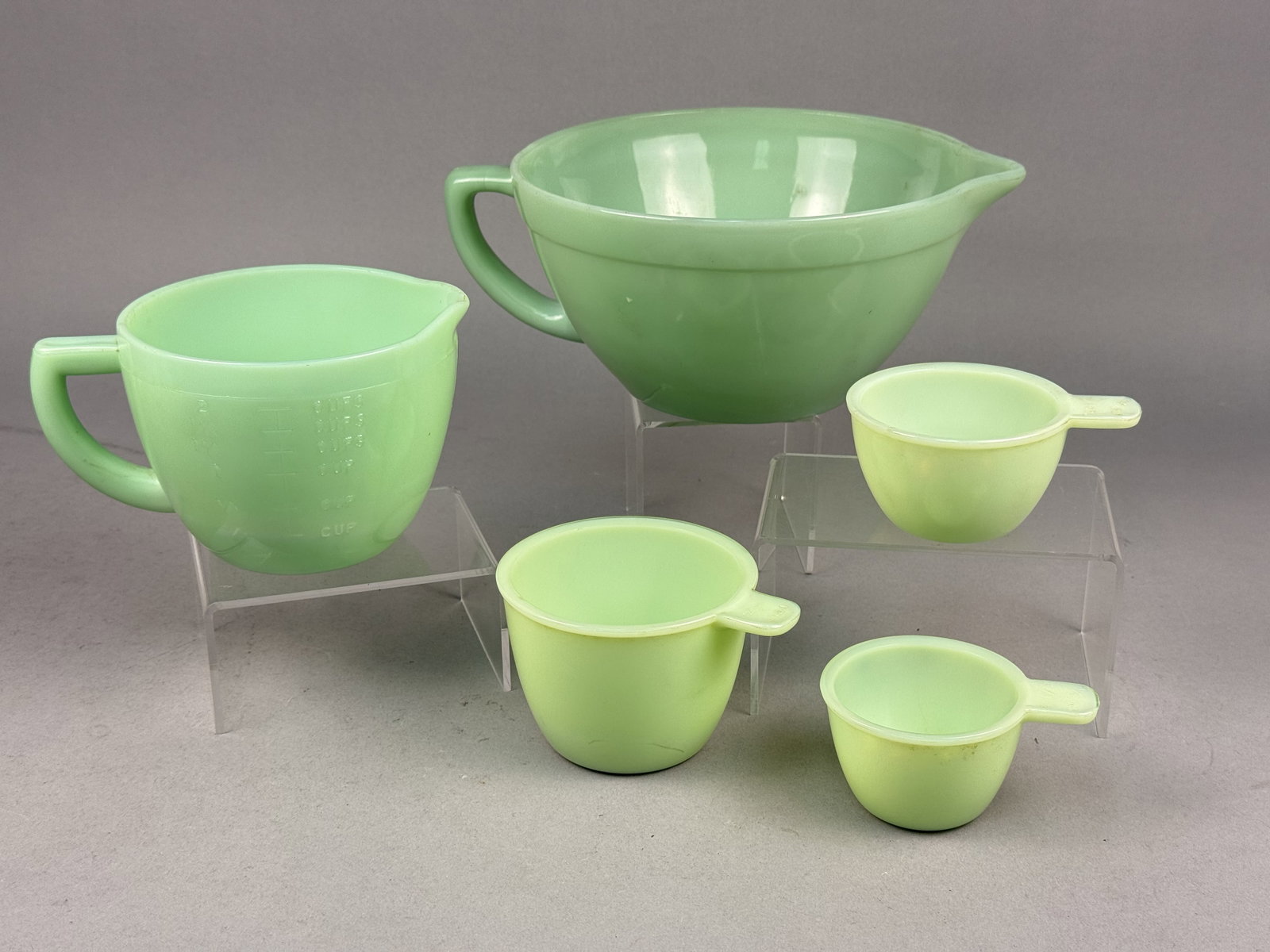 Fire-King & McKee Jadeite Glass Kitchenware (1 of 10)