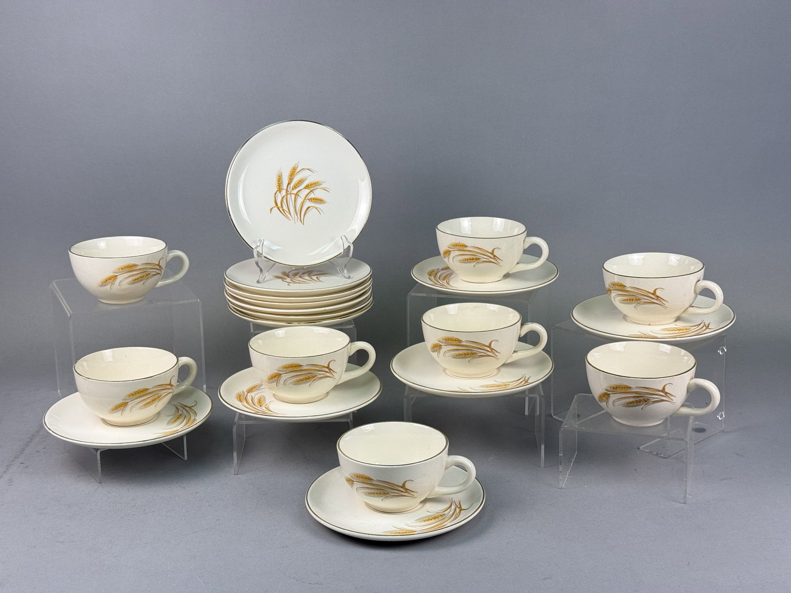 Homer Laughlin Golden Wheat Ceramic (1 of 11)