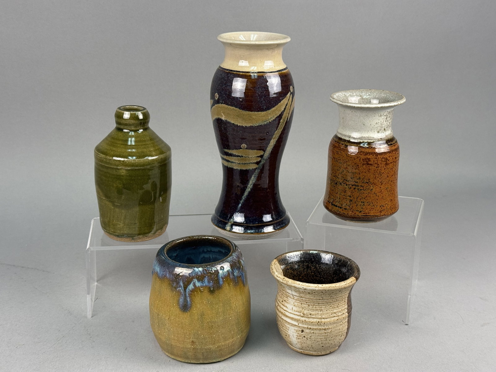 Five Pieces of Contemporary Studio Pottery (1 of 12)