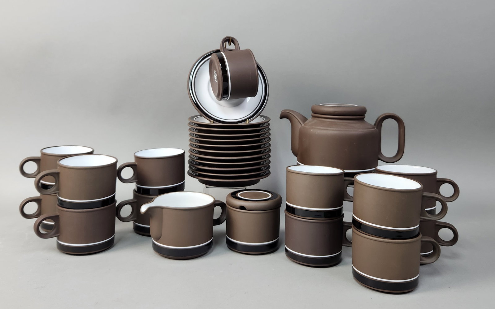 Hornsea Lancaster Vitramic Tea Service (1 of 5)