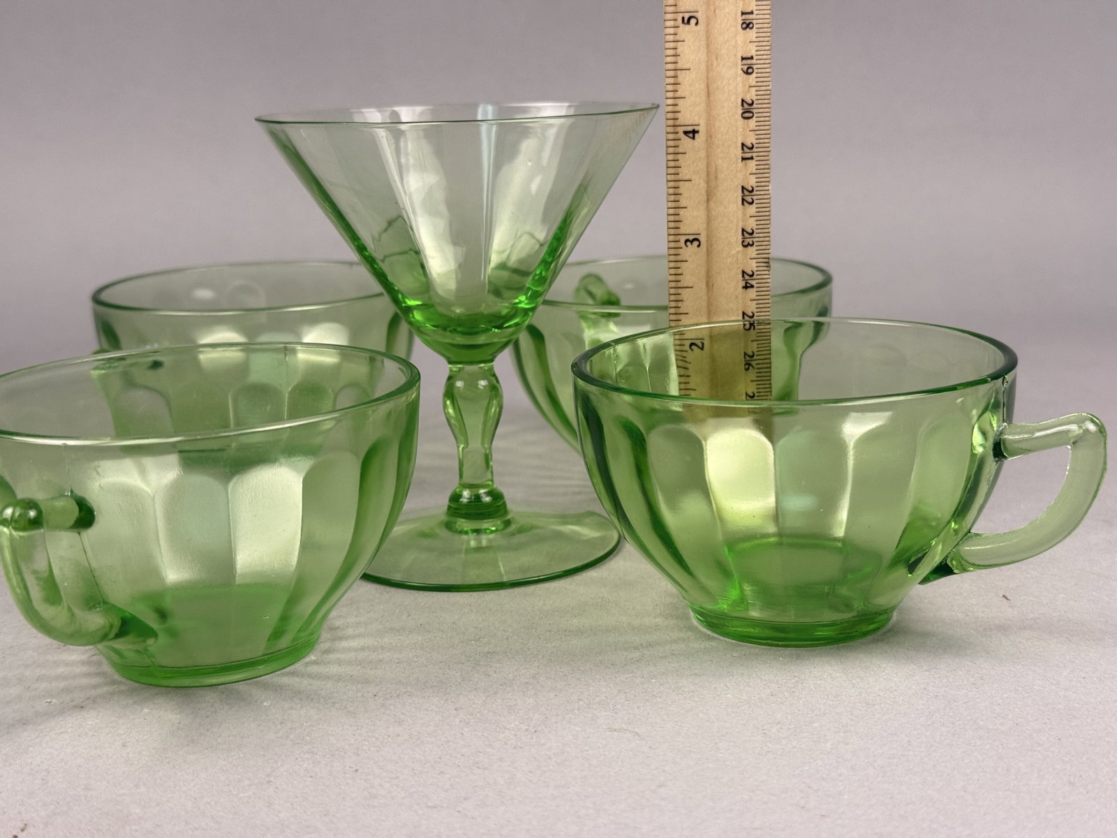 Five Green Uranium Glass Items - 8