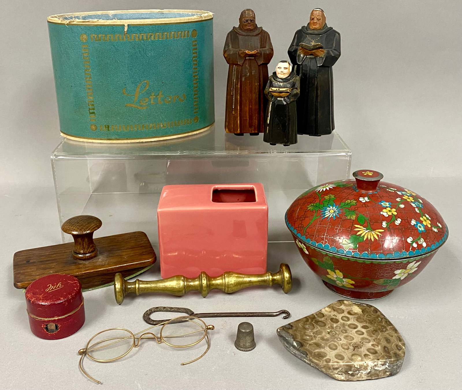Vintage Desk and Traveling Accessories (1 of 12)