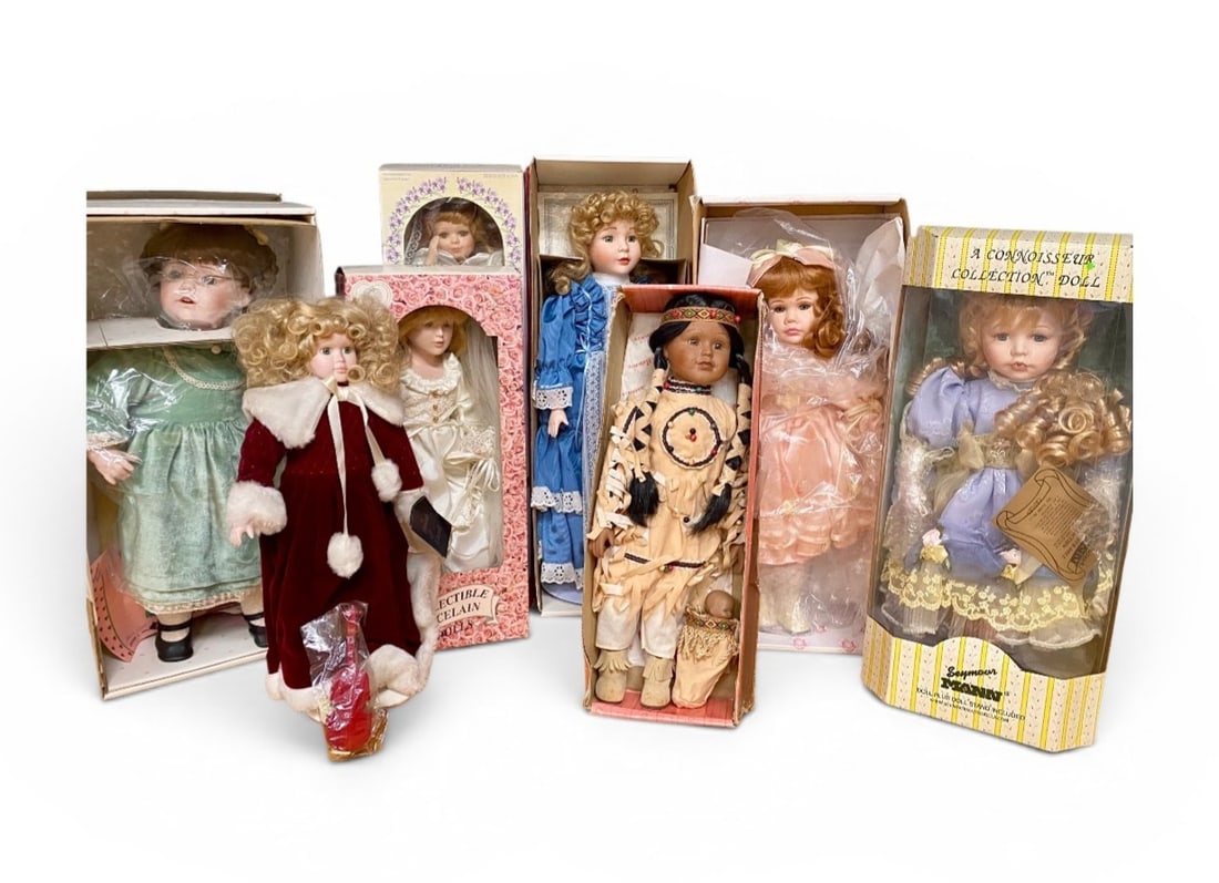 7 Contemporary Collectible Dolls (1 of 6)