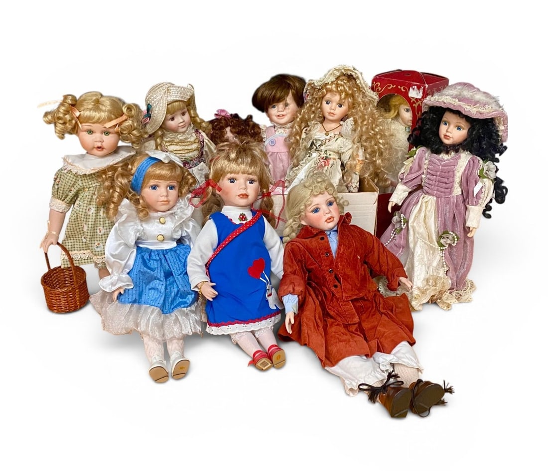 10 Contemporary Collector Dolls (1 of 7)