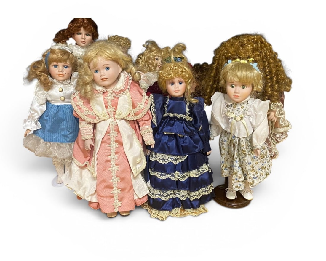 10 Contemporary Collector Dolls (1 of 6)