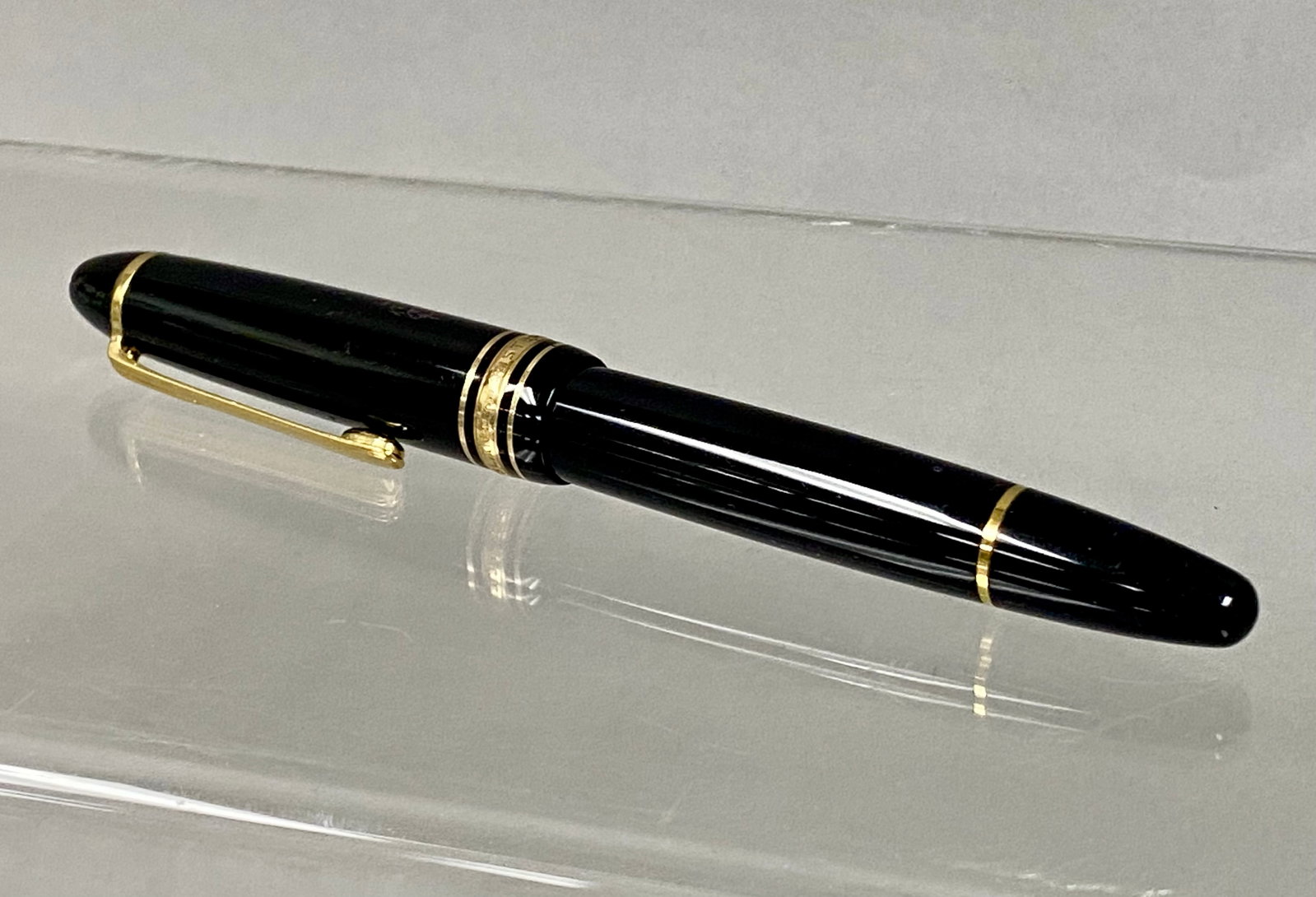 Montblanc Meisterstuck No. 146 LeGrand Fountain Pen: The Meisterstuck 146 (LeGrand) with 14Kt. Gold Nib offers a substantial feel in the hand without being as oversized. Because this pen was manufactured before 1991, it features the era-correct clip