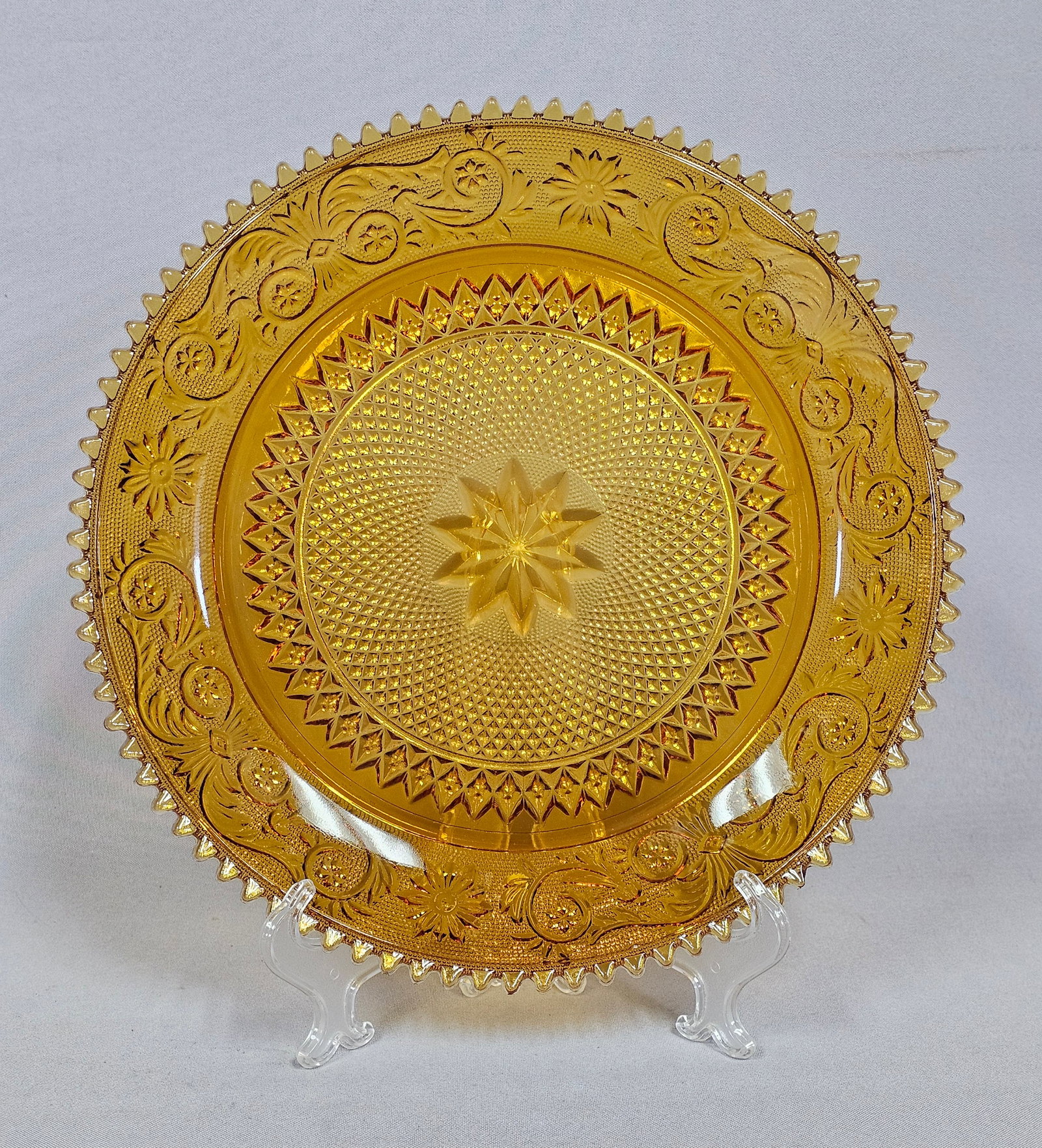 Indiana Tiara Amber Sandwich Glass Plate (1 of 8)