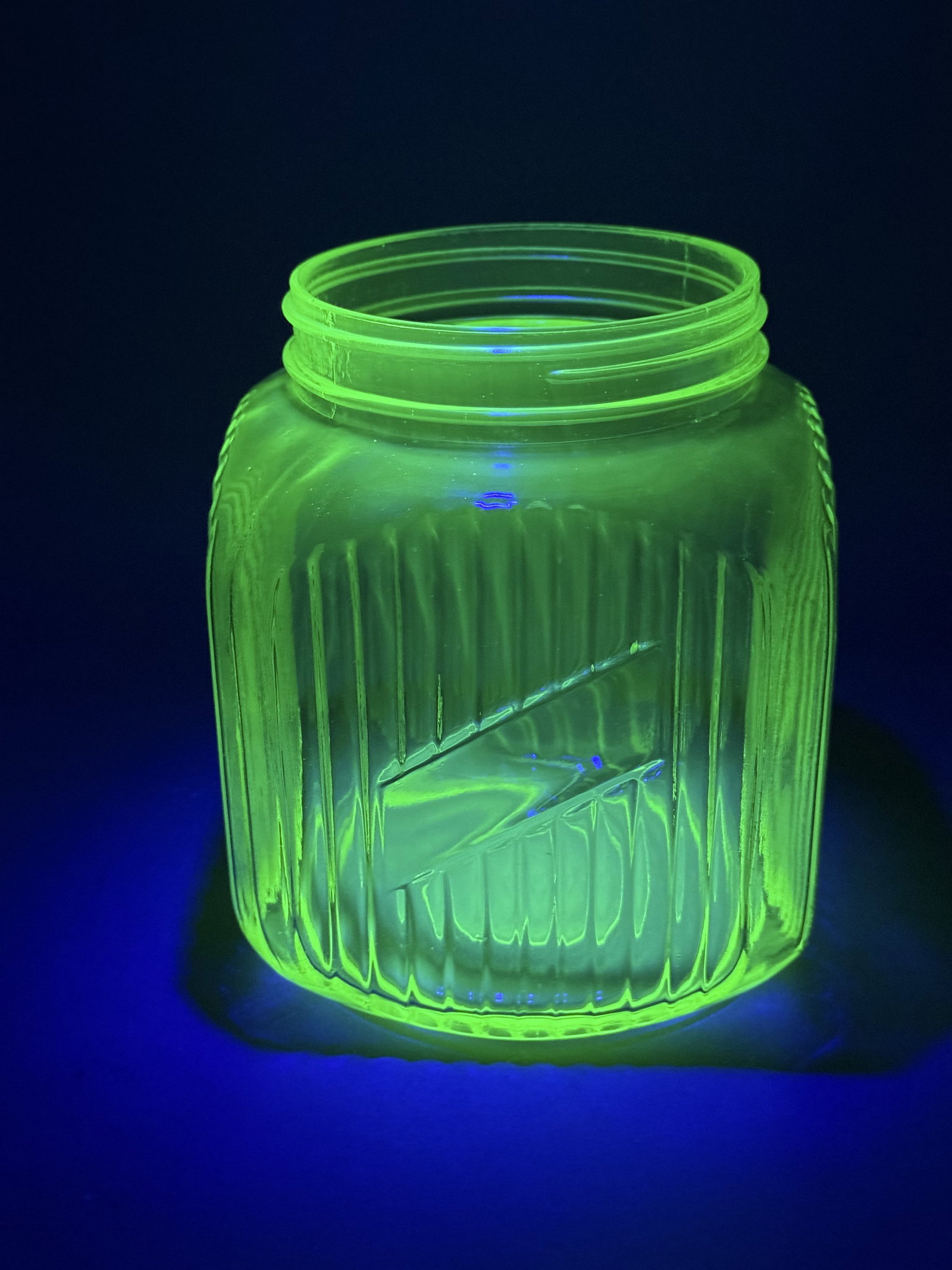 Anchor Hocking Green Uranium Glass Jar (1 of 7)