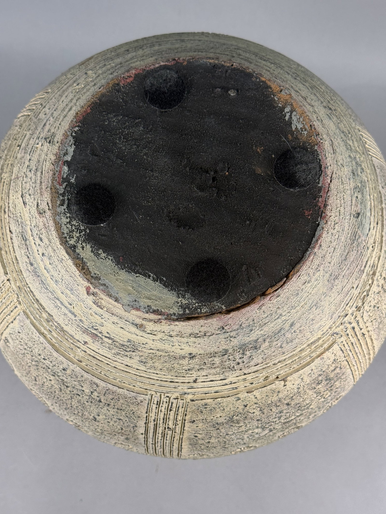 Large Southeast Asian Ring-Handled Jar - 4