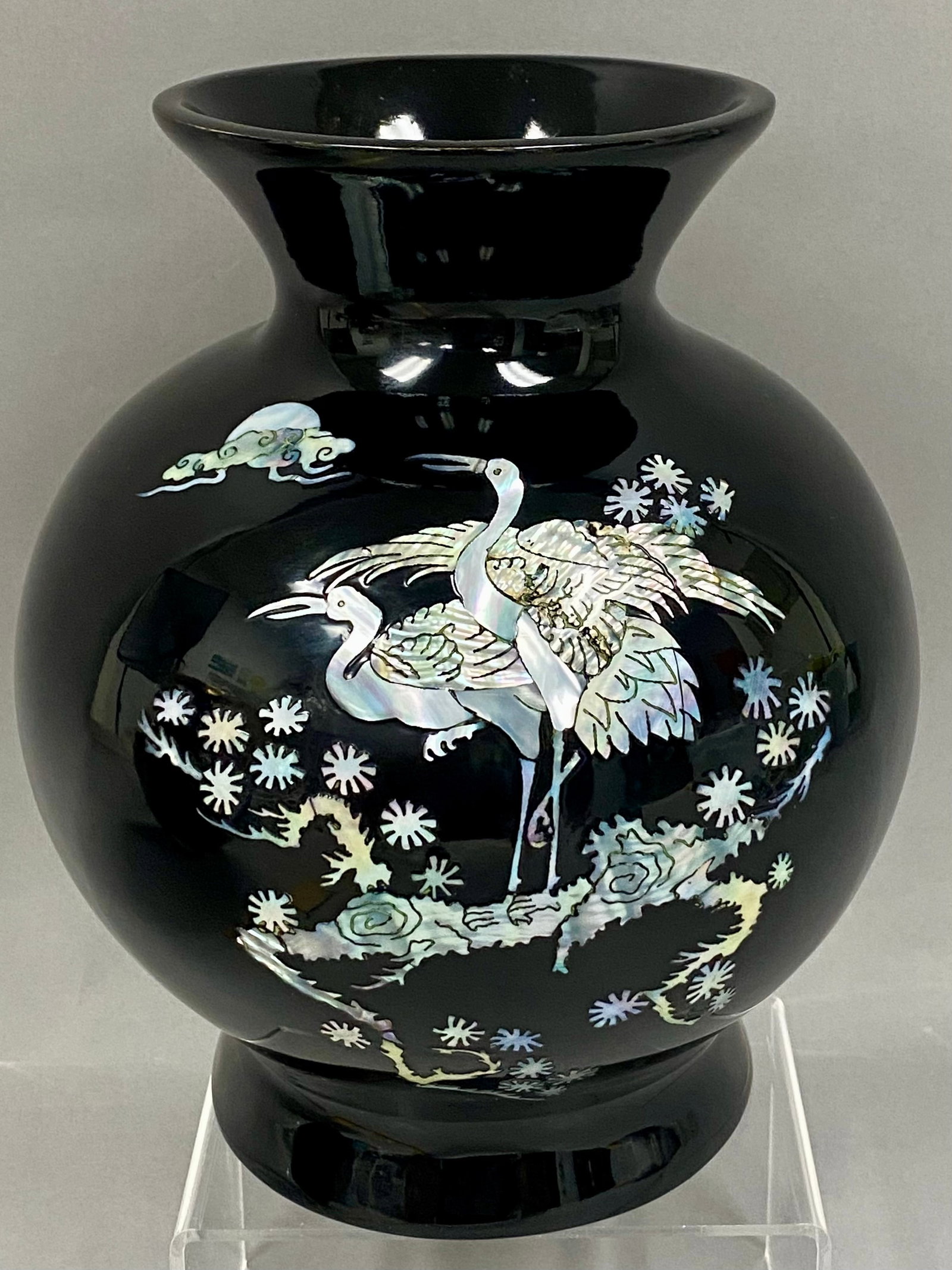 Korean Najeonchilgi Mother-of-Pearl Inlaid Black Lacquer Vase by Kim Myeong-ho for Gyeongjo (1 of 5)