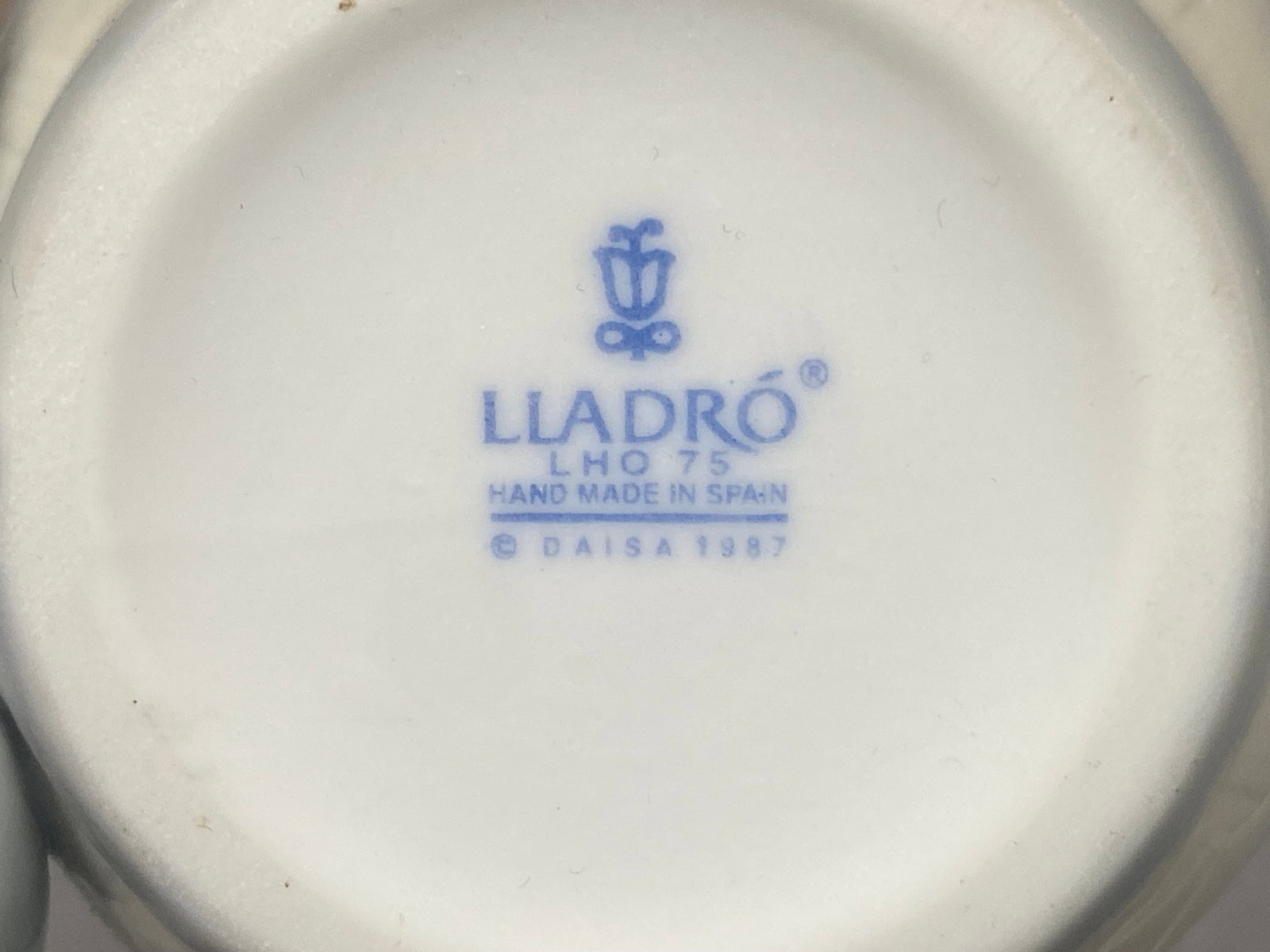 Lladro Bashful Bather, Number 5455 - 6