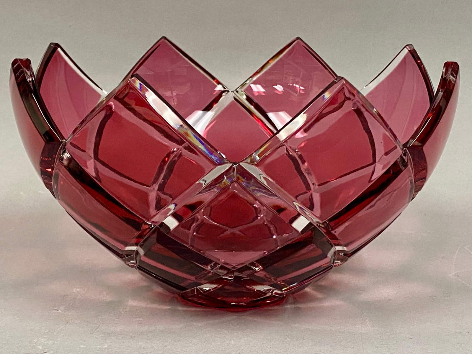 Crescendo Pattern Mikasa Crystal Centerpiece Bowl: Circa 1990s Leaded Art Glass / Crystal Bowl in Variant Ruby Red / Cranberry. Rarer than just crystal edition. Unsigned. No chips or cracks.