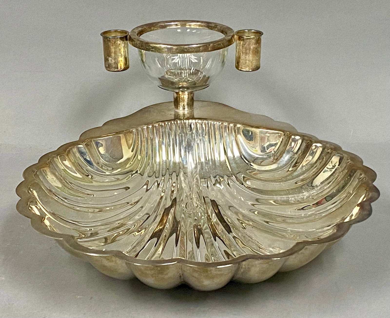 Sheridan Silverplated Shell Seafood Server - 2