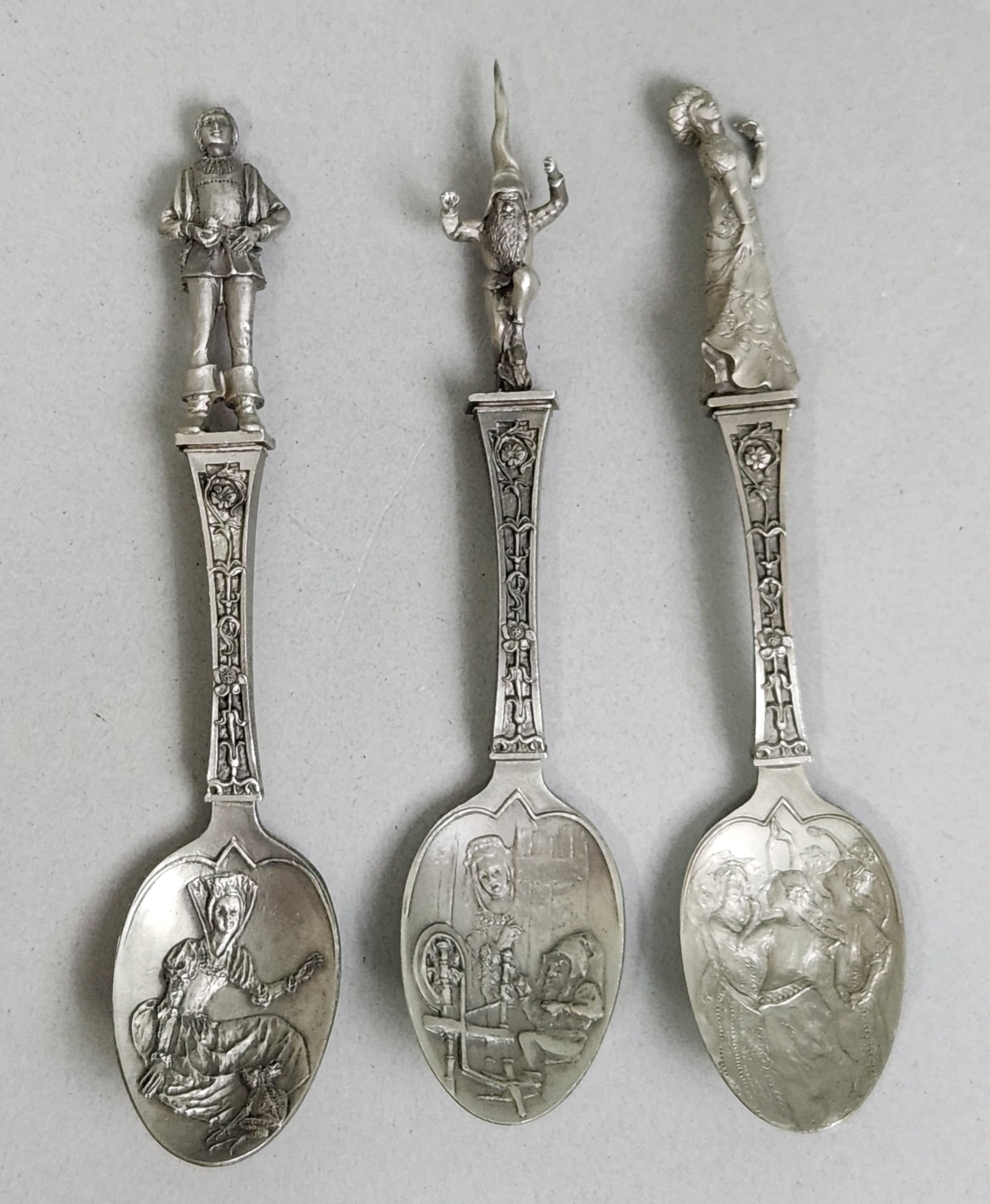 Franklin Mint Fairy Tale Spoons: This set of three cast pewter spoons was manufactured by the Franklin Mint in 1979 as part of a fairy tale series. The Frog Prince, Rumpelstiltskin, or the Twelve Dancing Princesses. Length: 5 inches