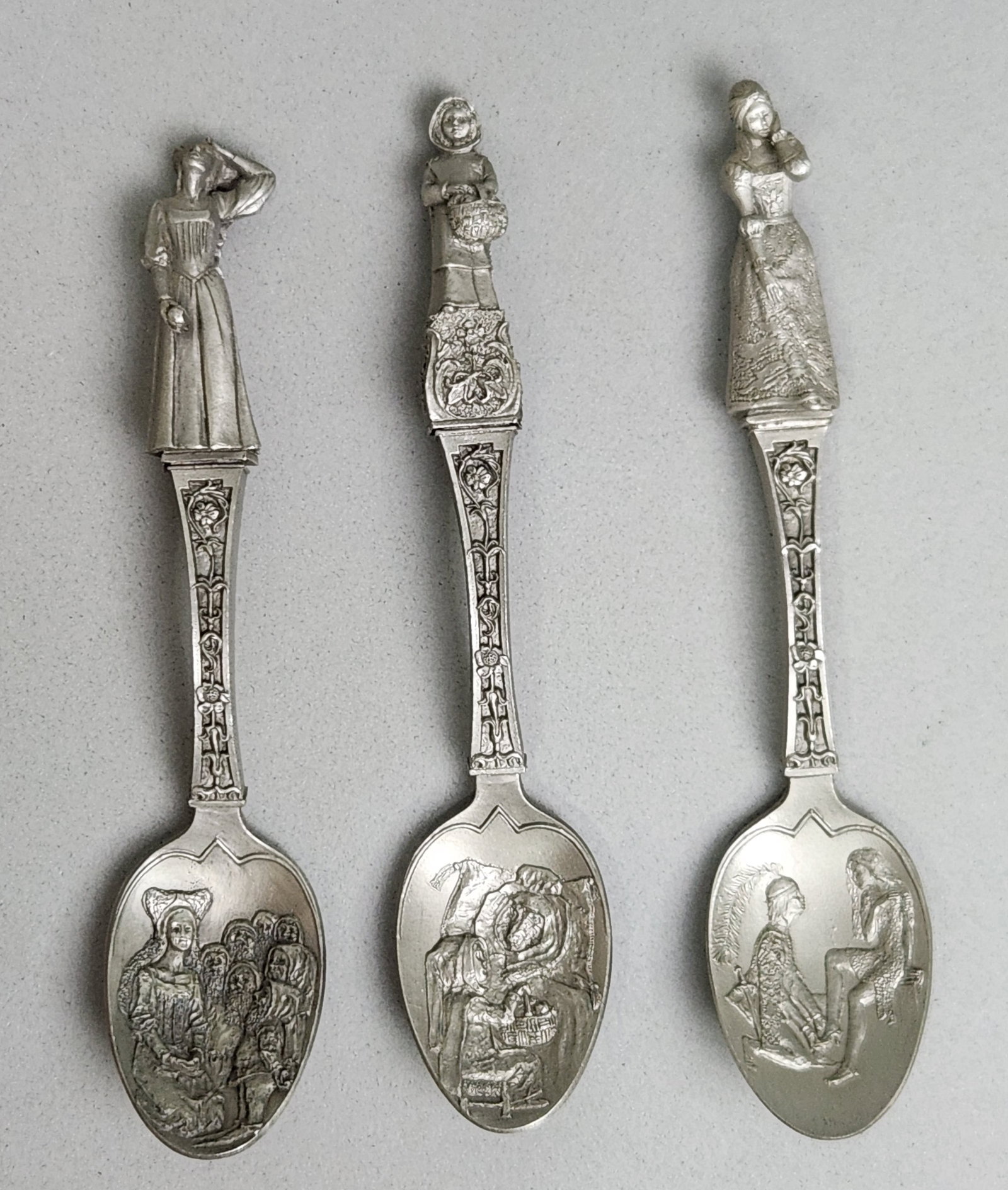 Franklin Mint Fairy Tale Spoons #3: This set of three cast pewter collectible spoons was manufactured by the Franklin Mint in 1979. Snow White, Little Red Riding Hood, and Cinderella. Length: 5.5 inches (14 cm). The items are in good
