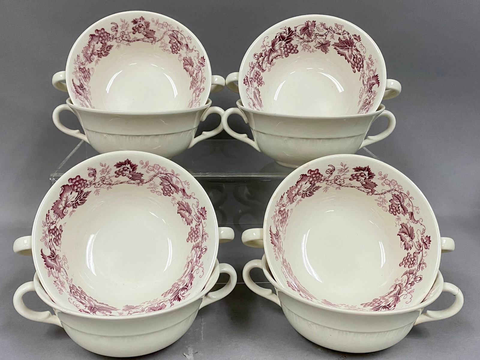 8 Wedgwood Old Vine Bowls (1 of 8)