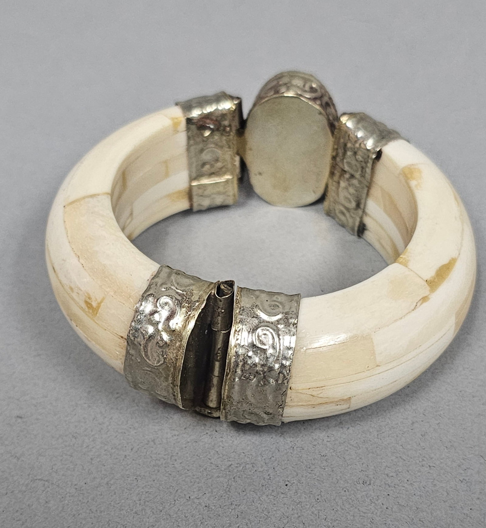 Bone and Carnelian Hinged Bangle - 5