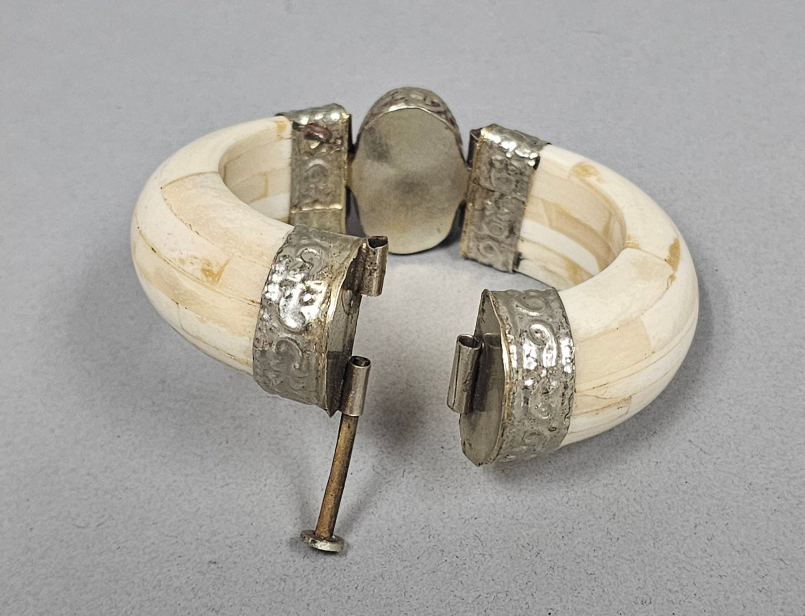 Bone and Carnelian Hinged Bangle - 6
