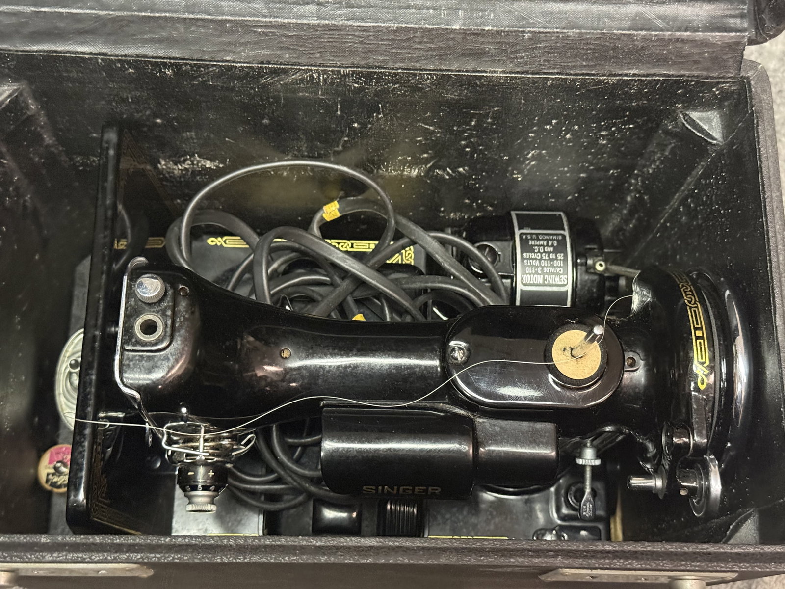 Singer Model 221-1 Featherweight Sewing Machine - 19