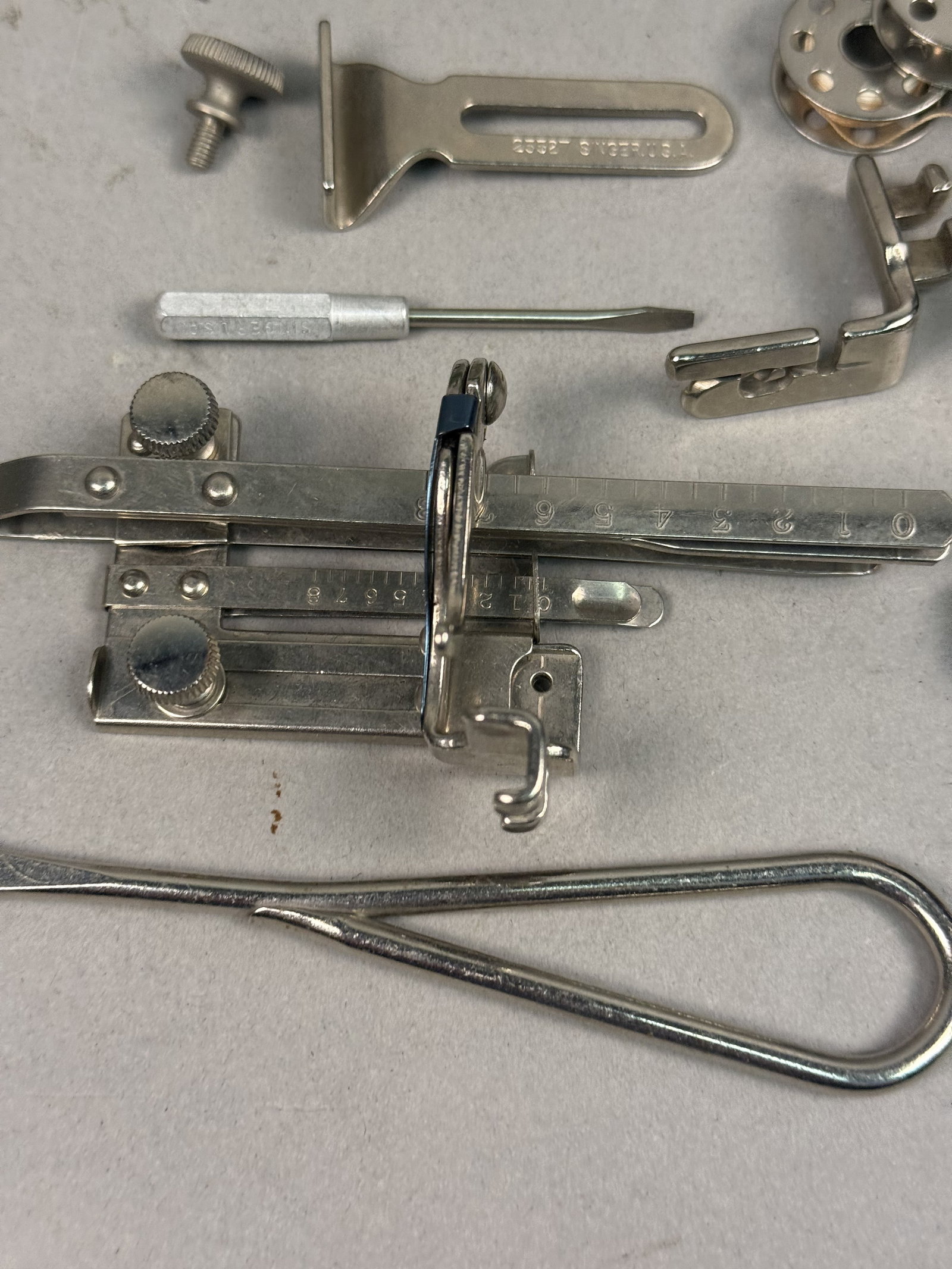 Singer Model 221-1 Featherweight Sewing Machine - 3