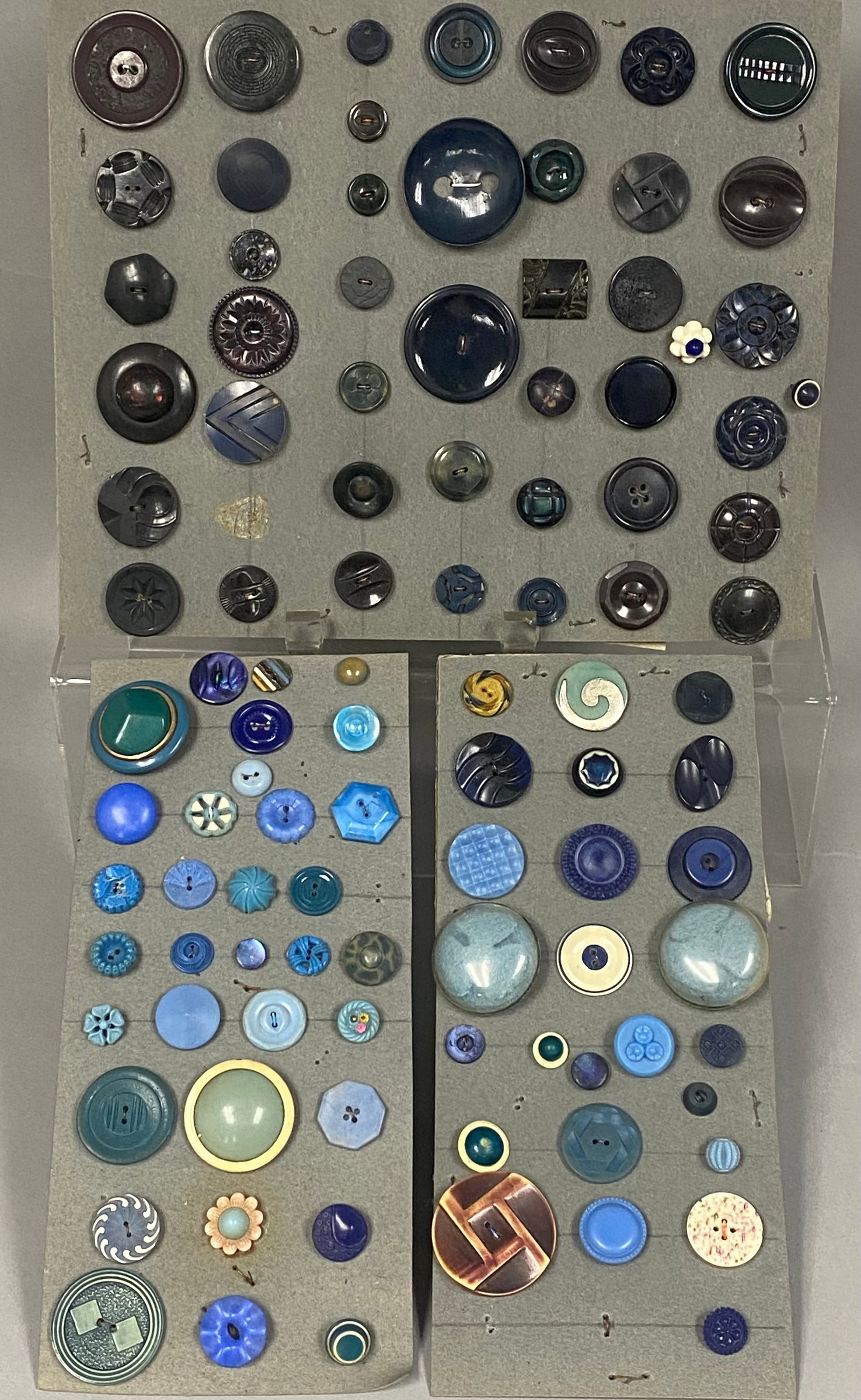 Collection of 100 Vintage Blue Buttons (1 of 8)