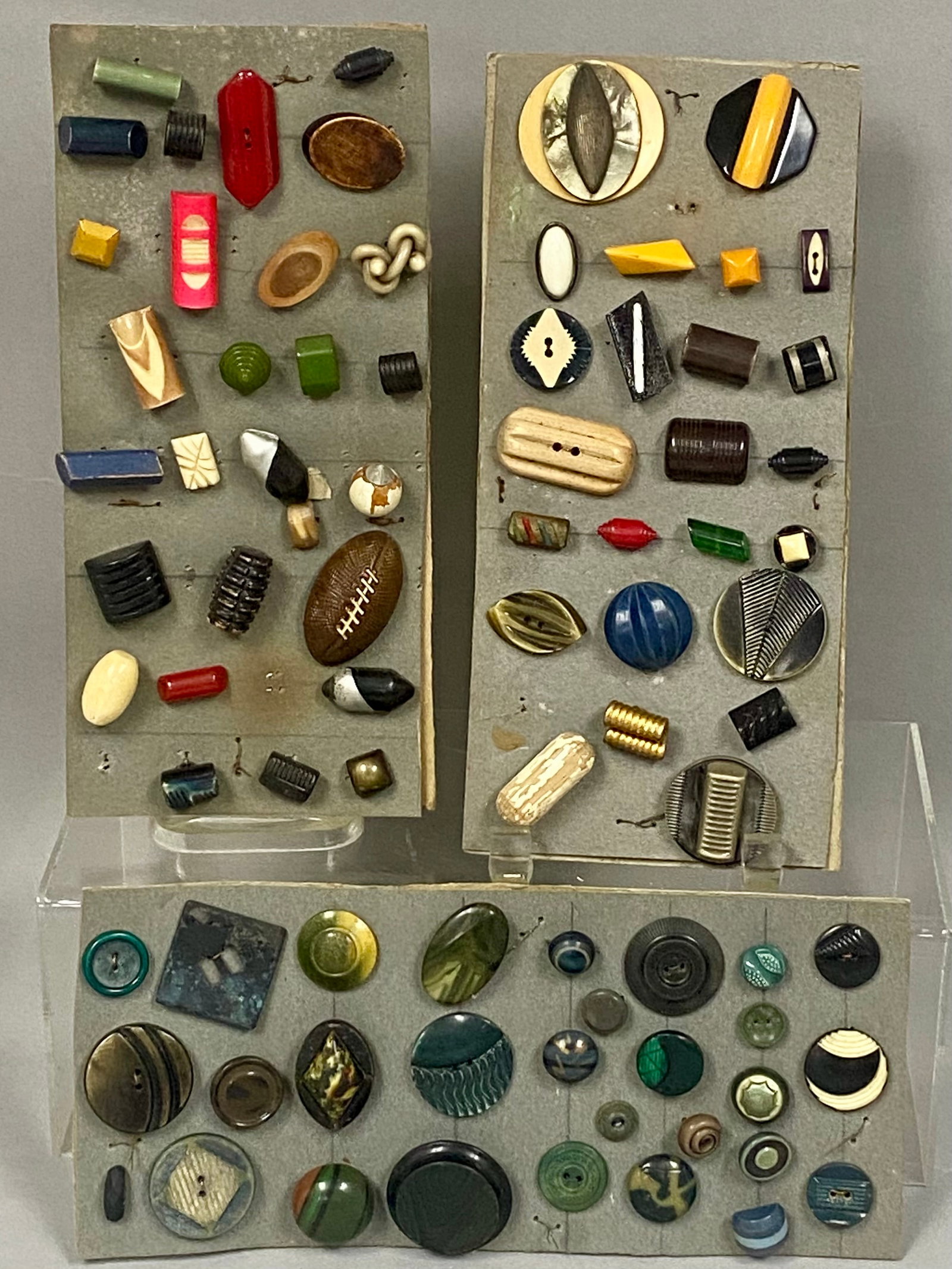 An Assortment of Art Deco Buttons (1 of 9)
