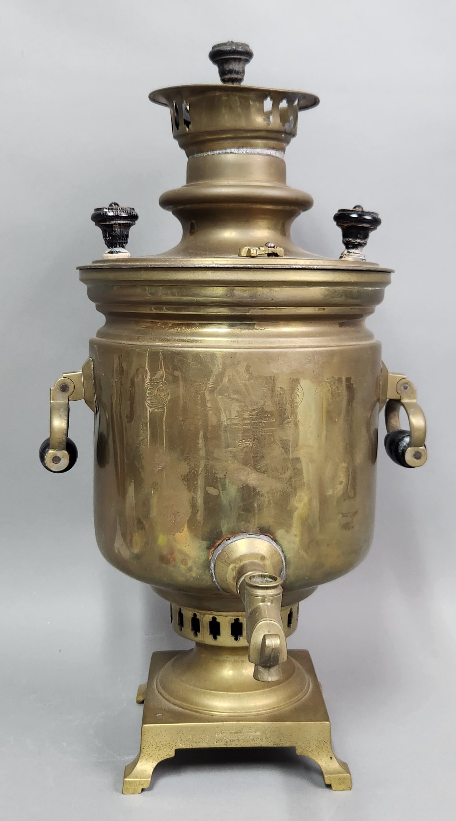 Imperial Russian Brass Charcoal Samovar (1 of 11)
