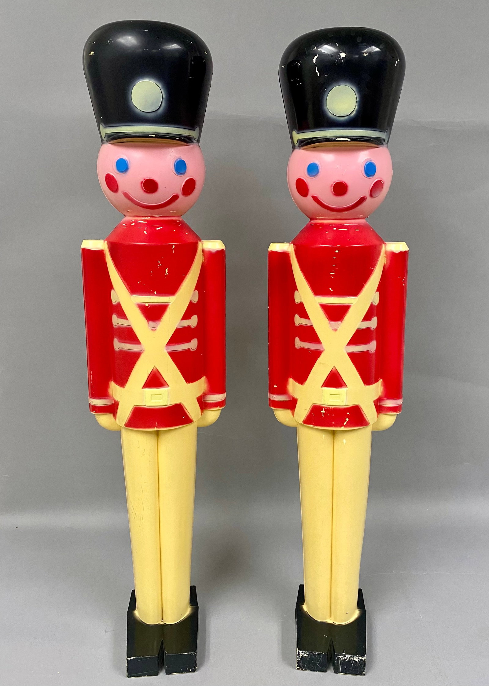 Vintage Toy Soldier Blow Mold Pair (1 of 16)